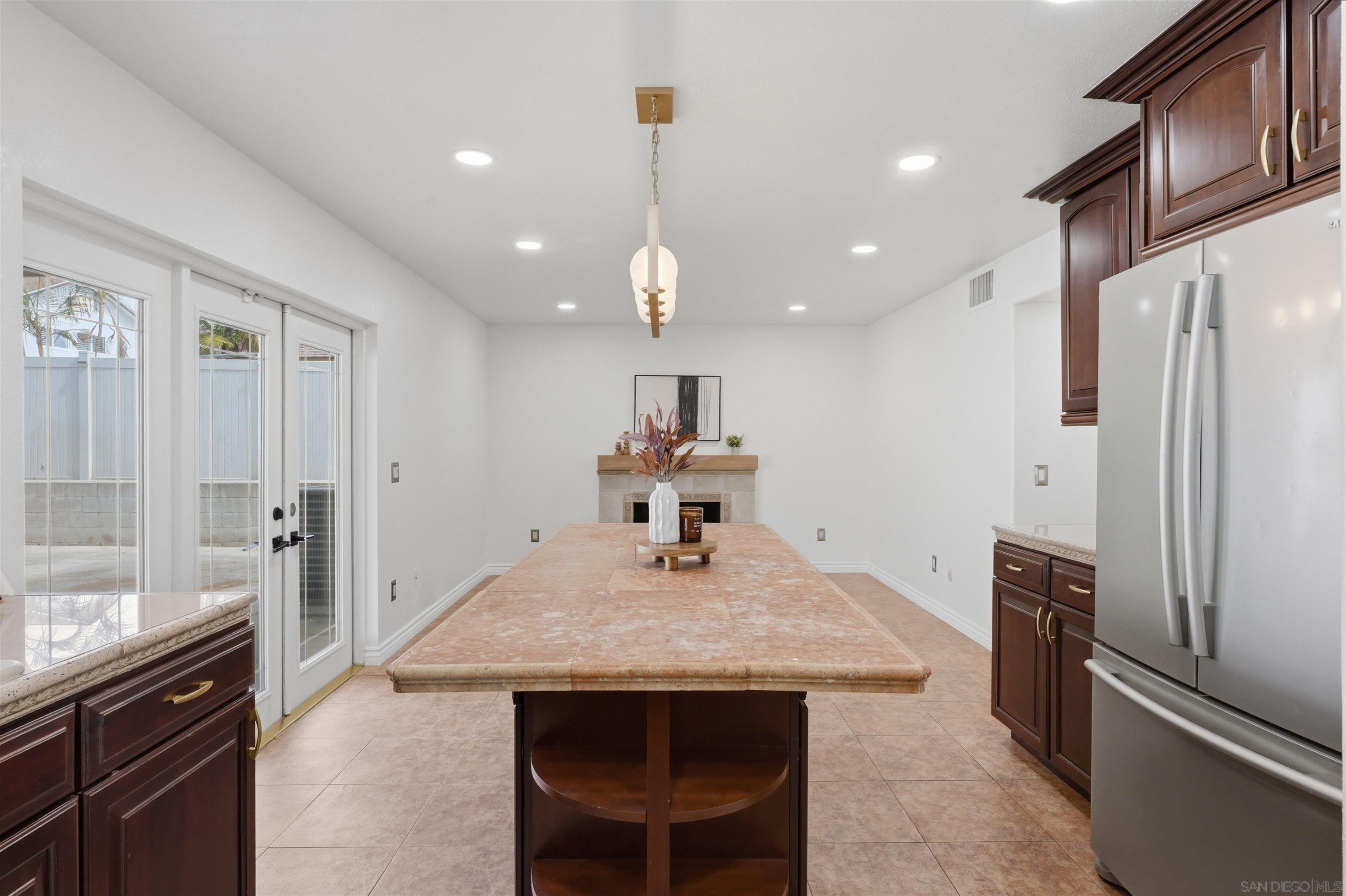 Detail Gallery Image 8 of 21 For 1929  Duke St, Chula Vista,  CA 91913 - 4 Beds | 2/1 Baths