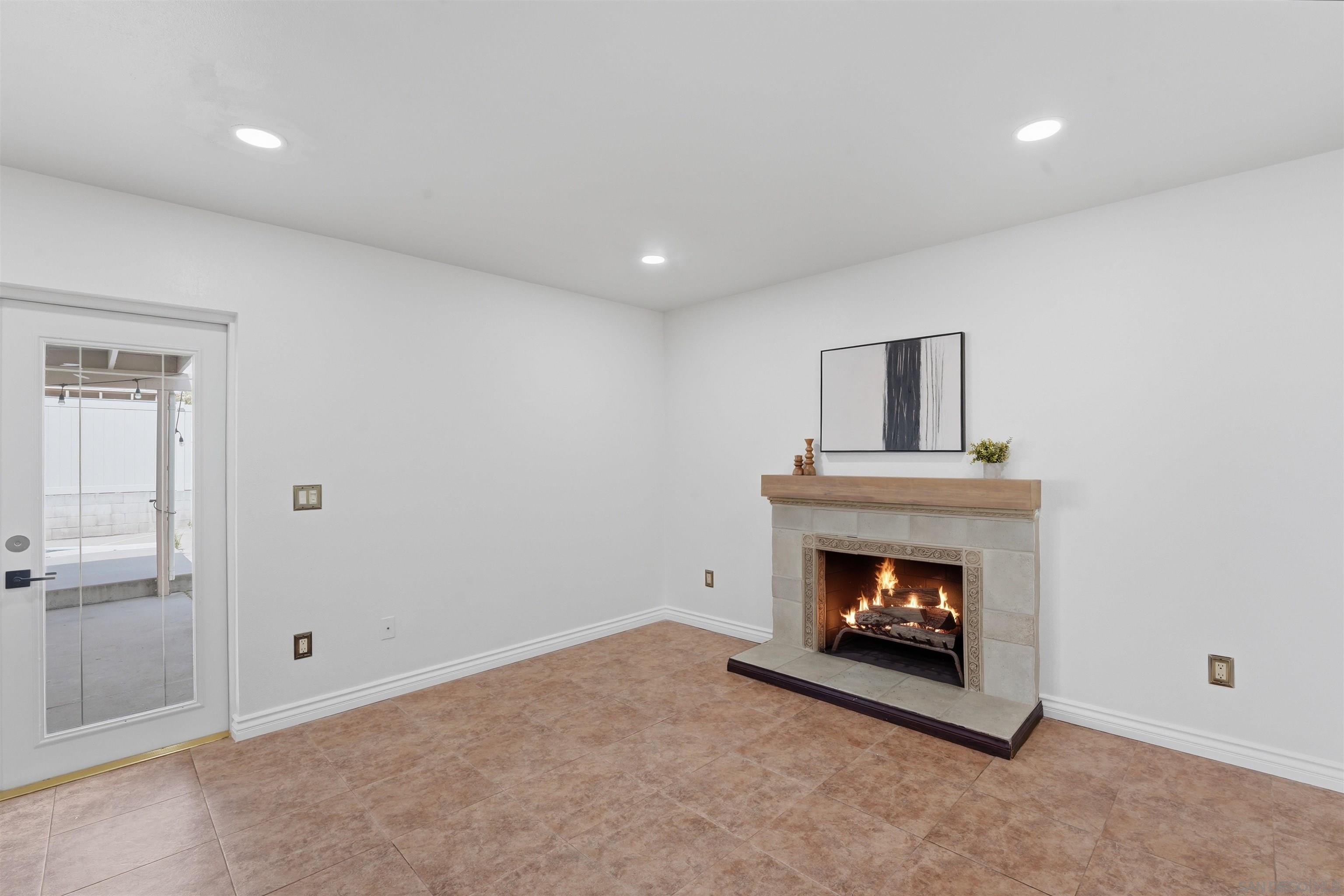 Detail Gallery Image 9 of 21 For 1929  Duke St, Chula Vista,  CA 91913 - 4 Beds | 2/1 Baths