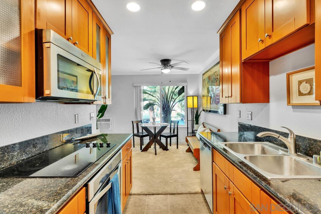 Detail Gallery Image 6 of 34 For 3116  via Alicante  #G,  La Jolla,  CA 92037 - 1 Beds | 1 Baths