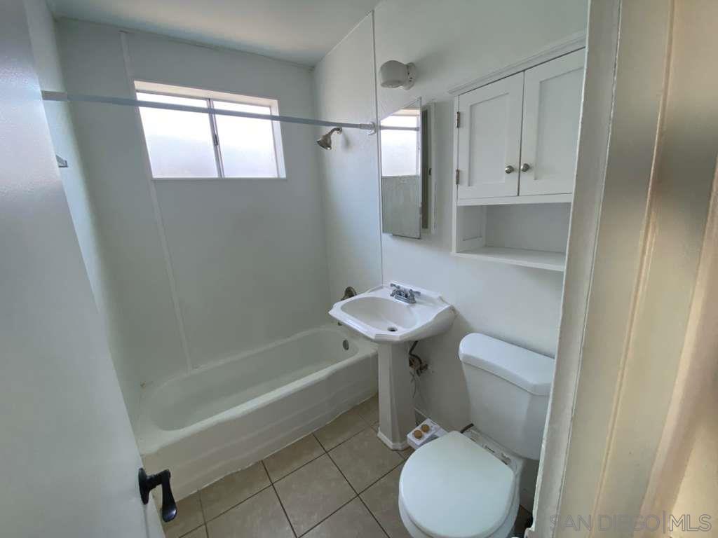 Detail Gallery Image 9 of 9 For 5160.5 W Point Loma Blvd, San Diego,  CA 92107 - 1 Beds | 1 Baths