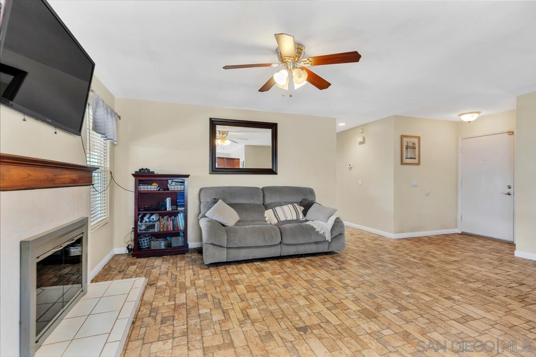 Detail Gallery Image 5 of 40 For 9219  via De Amor, Santee,  CA 92071 - 3 Beds | 2 Baths