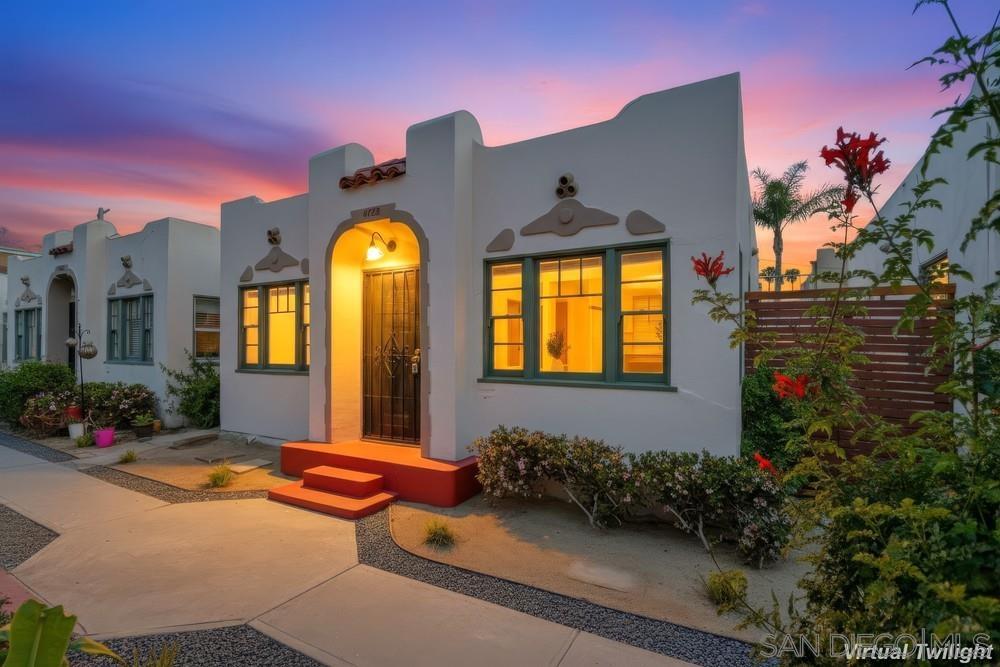 Detail Gallery Image 3 of 37 For 4722  Oregon Street, San Diego,  CA 92116 - 2 Beds | 1 Baths