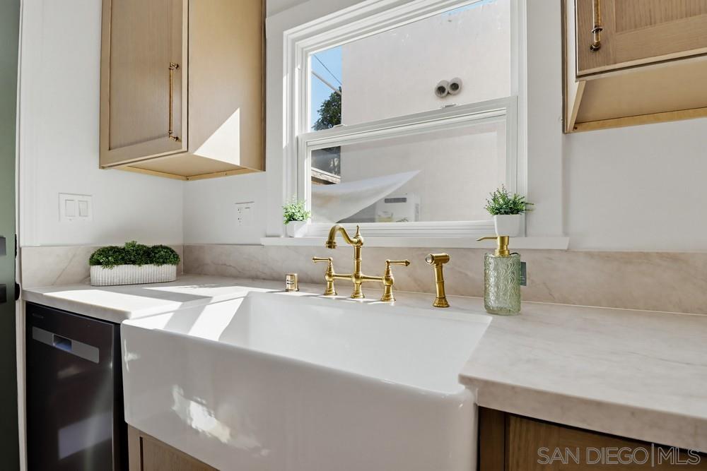 Detail Gallery Image 18 of 37 For 4722  Oregon Street, San Diego,  CA 92116 - 2 Beds | 1 Baths