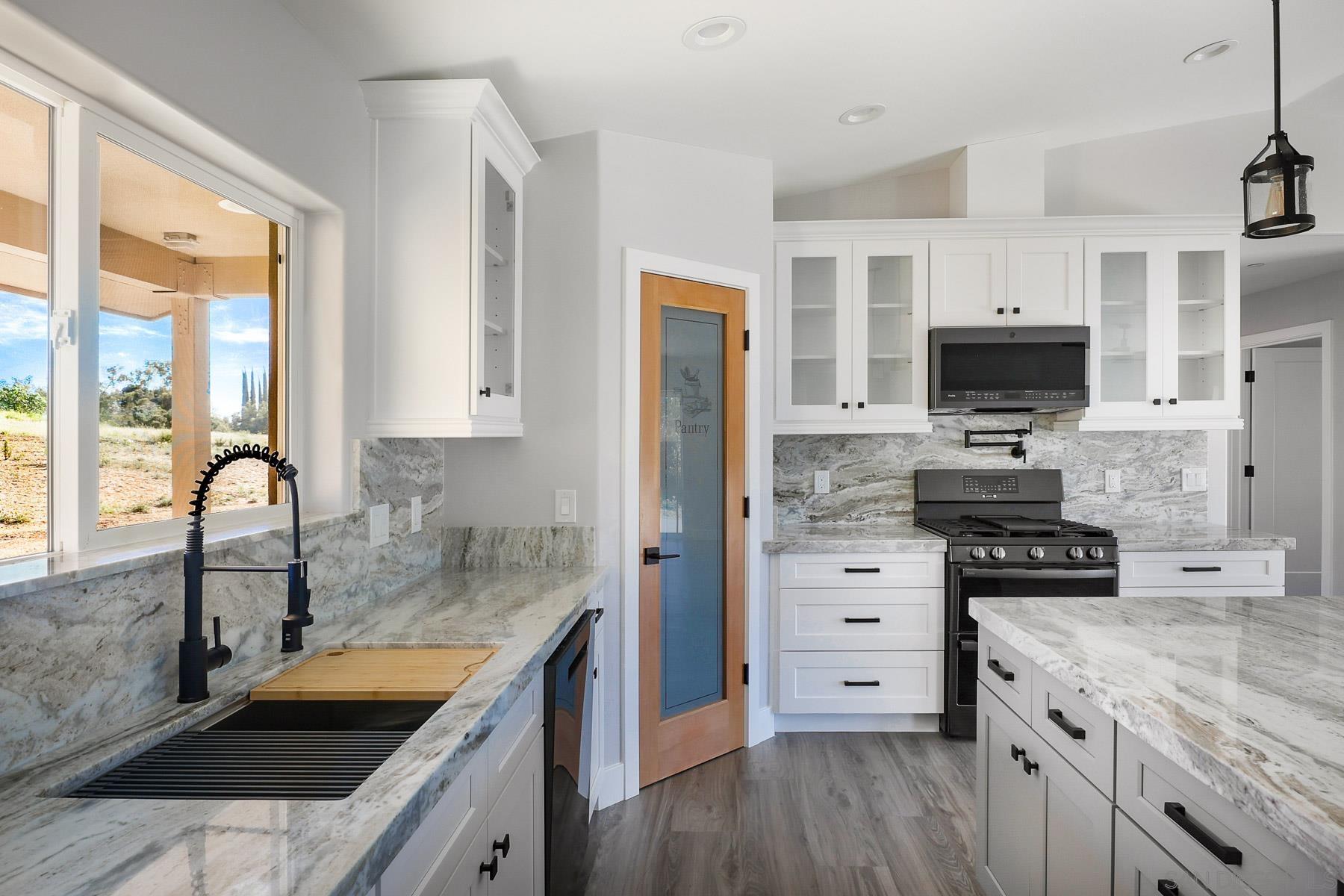 Detail Gallery Image 5 of 25 For 15670  Fruitvale Rd, Valley Center,  CA 92082 - 4 Beds | 2/1 Baths