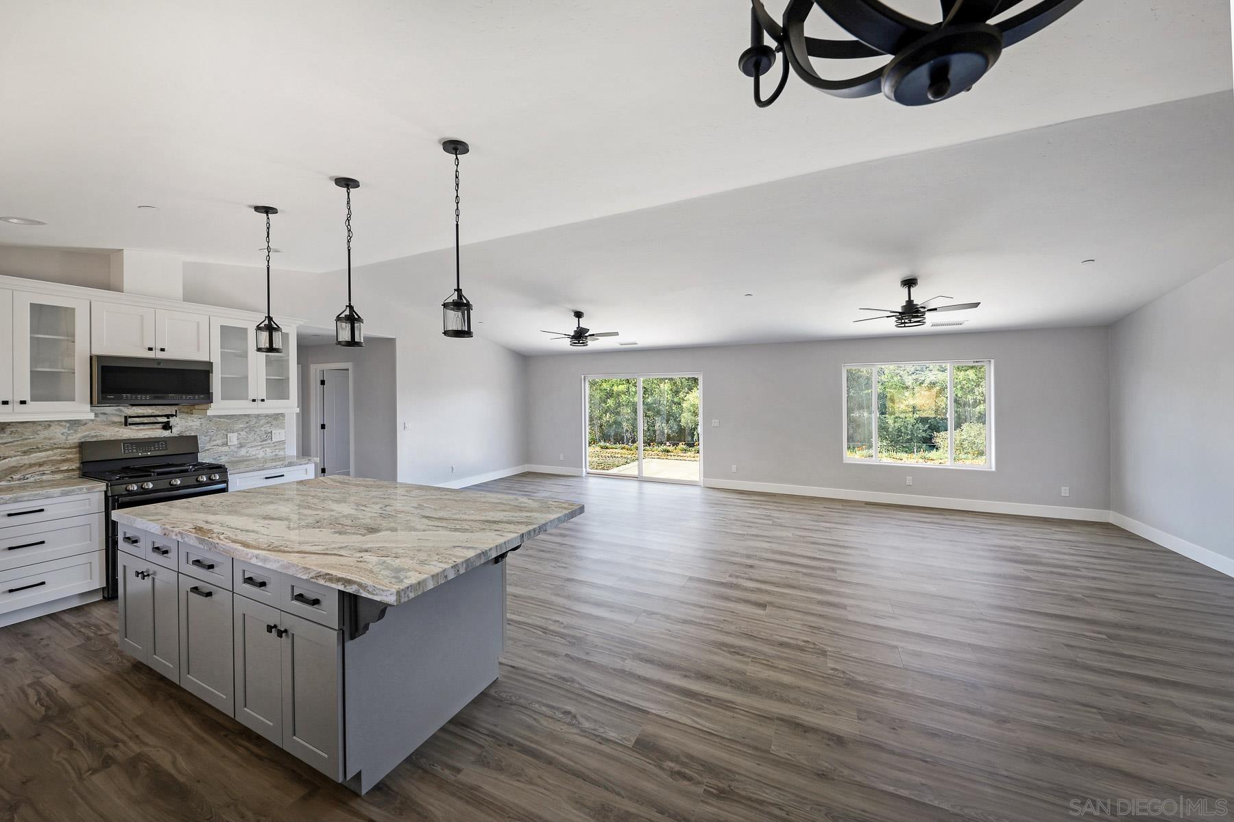 Detail Gallery Image 8 of 25 For 15670  Fruitvale Rd, Valley Center,  CA 92082 - 4 Beds | 2/1 Baths