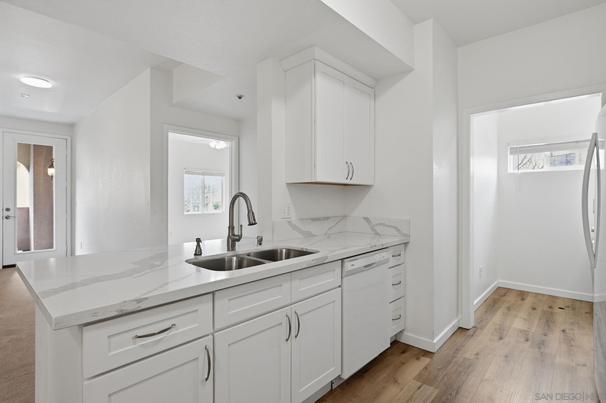 Front Image Thumbnail for SD260005755