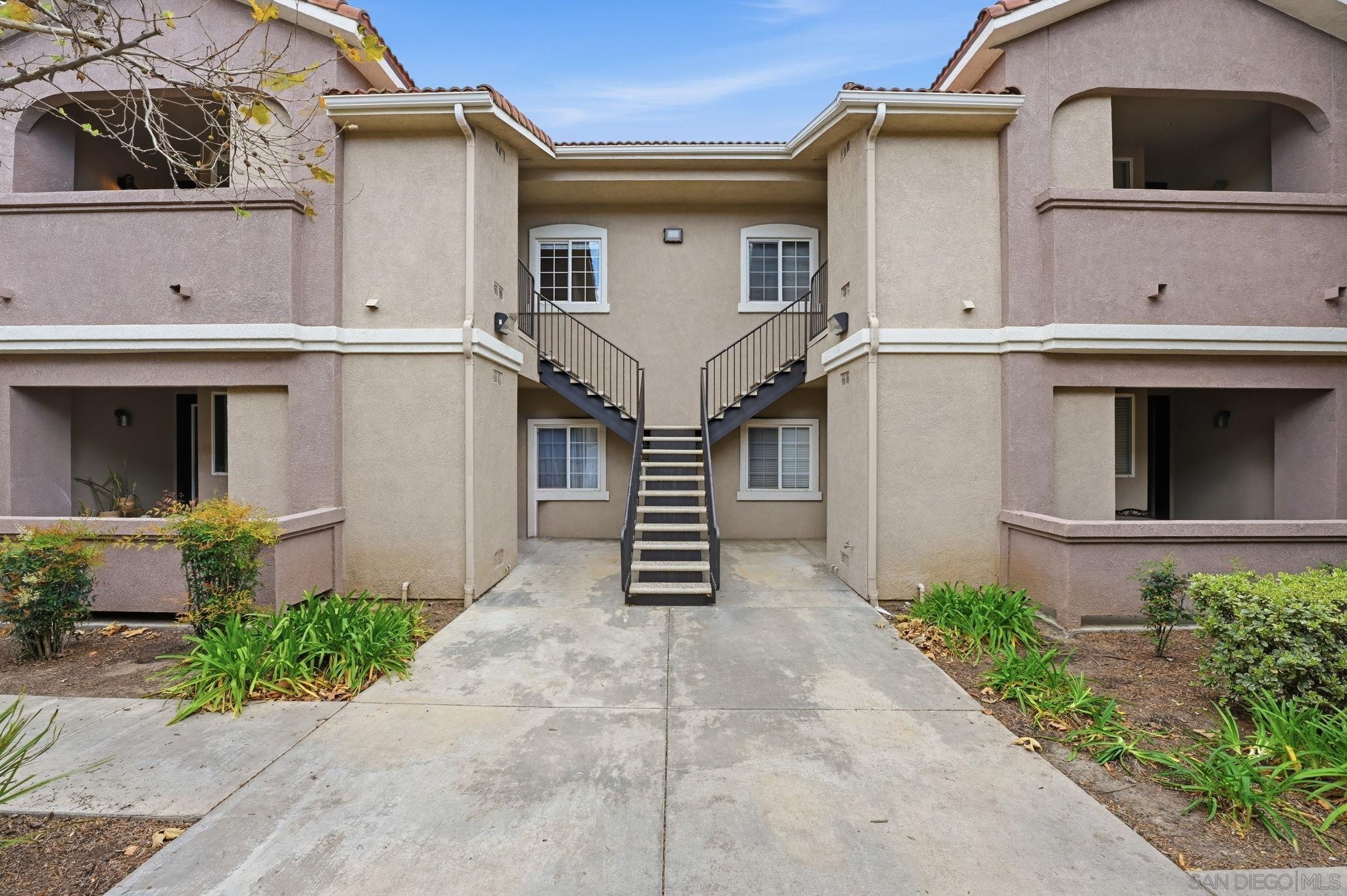 Detail Gallery Image 2 of 56 For 41410  Juniper St  #2-23,  Murrieta,  CA 92562 - 2 Beds | 2 Baths