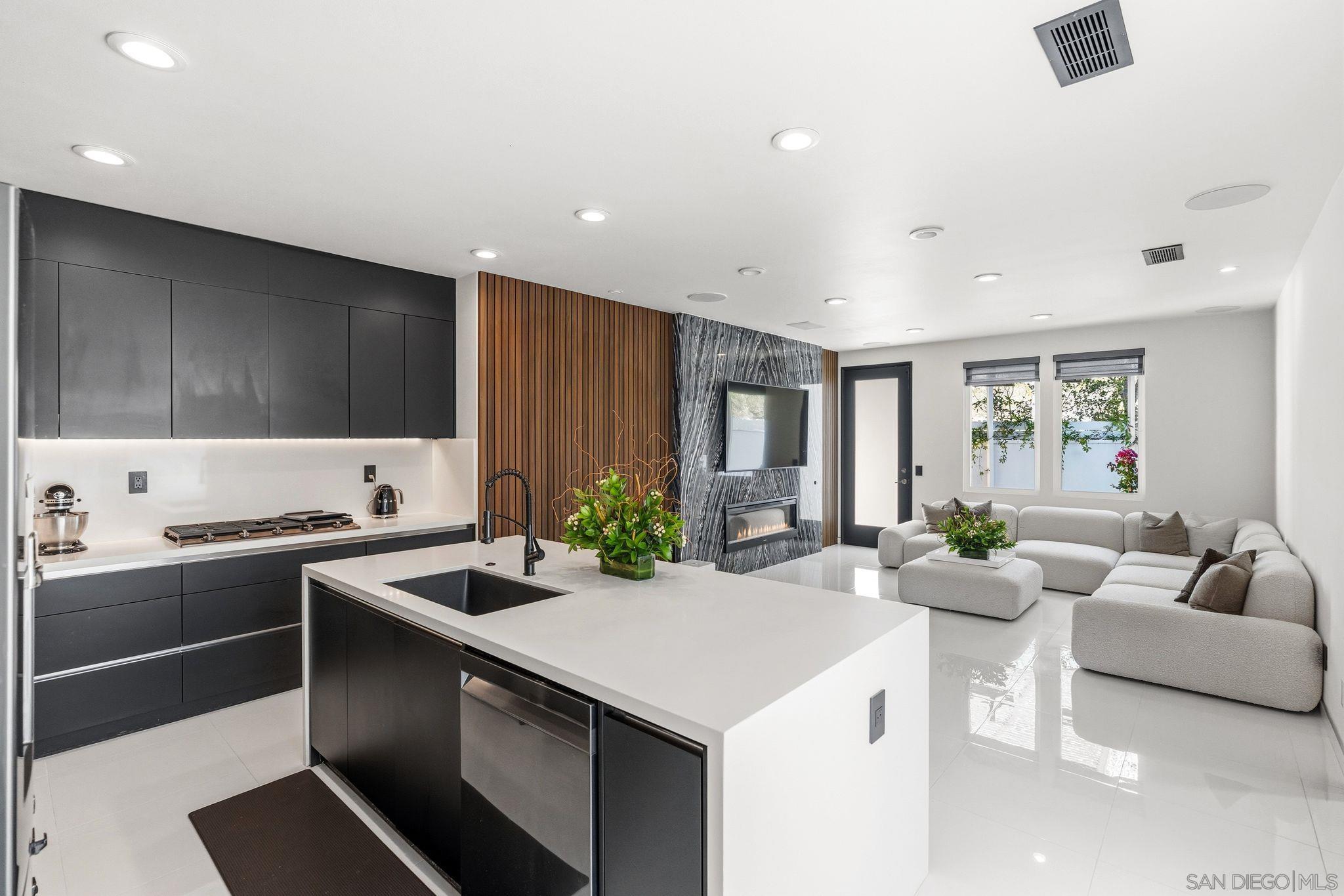 Detail Gallery Image 11 of 41 For 3410  Filoli Cir, Carlsbad,  CA 92009 - 3 Beds | 3/1 Baths