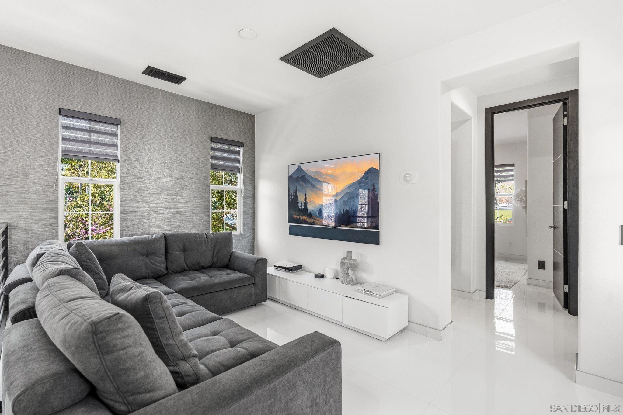 Detail Gallery Image 21 of 41 For 3410  Filoli Cir, Carlsbad,  CA 92009 - 3 Beds | 3/1 Baths