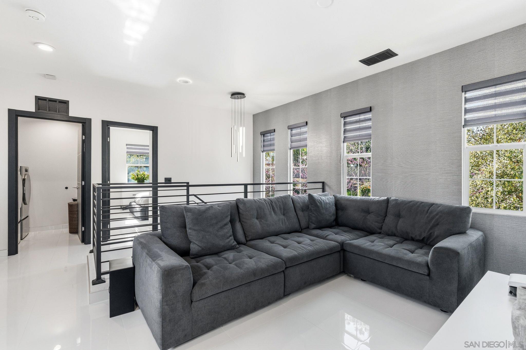 Detail Gallery Image 22 of 41 For 3410  Filoli Cir, Carlsbad,  CA 92009 - 3 Beds | 3/1 Baths