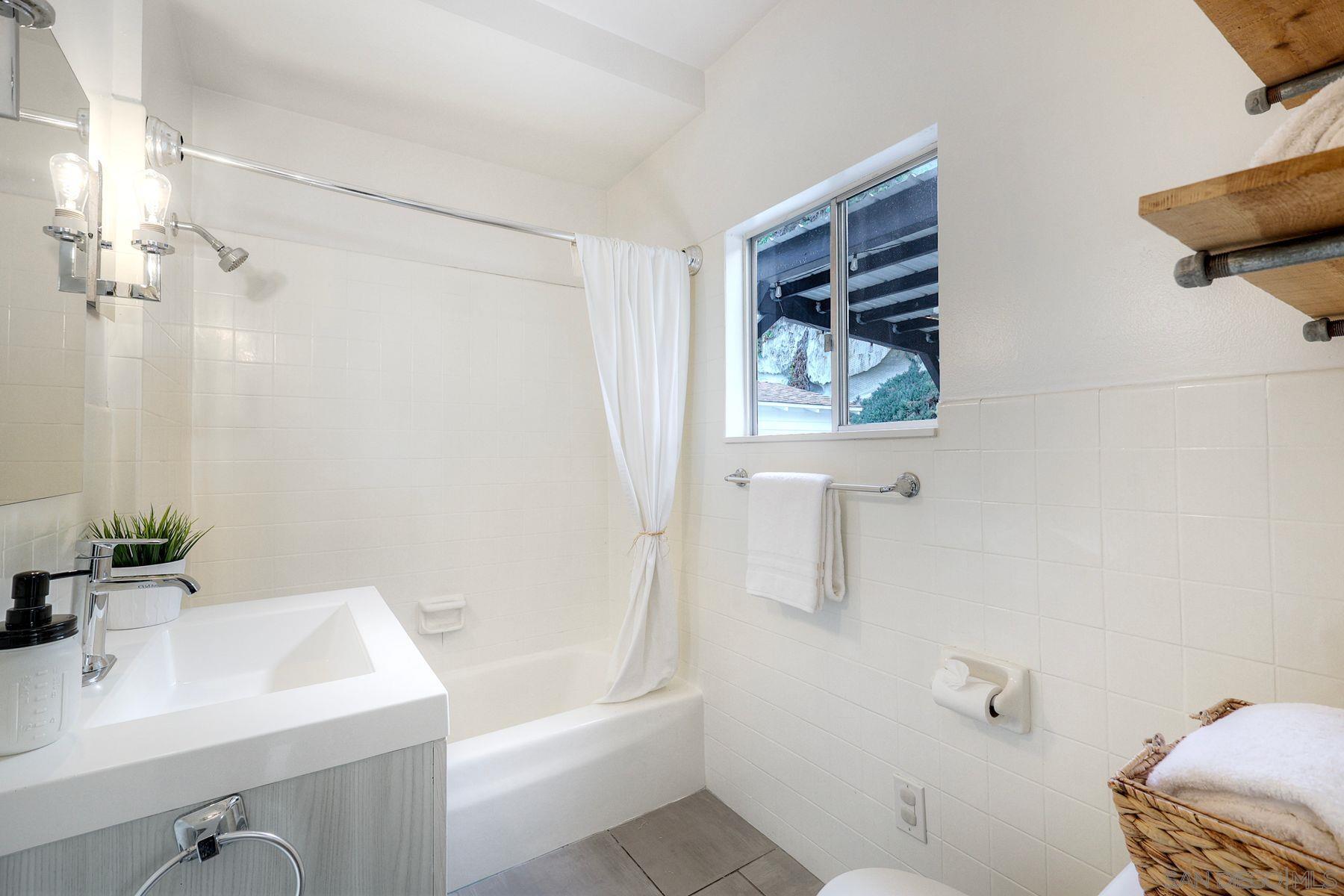 Detail Gallery Image 18 of 30 For 3476  Reynard Way, San Diego,  CA 92103 - 3 Beds | 2 Baths