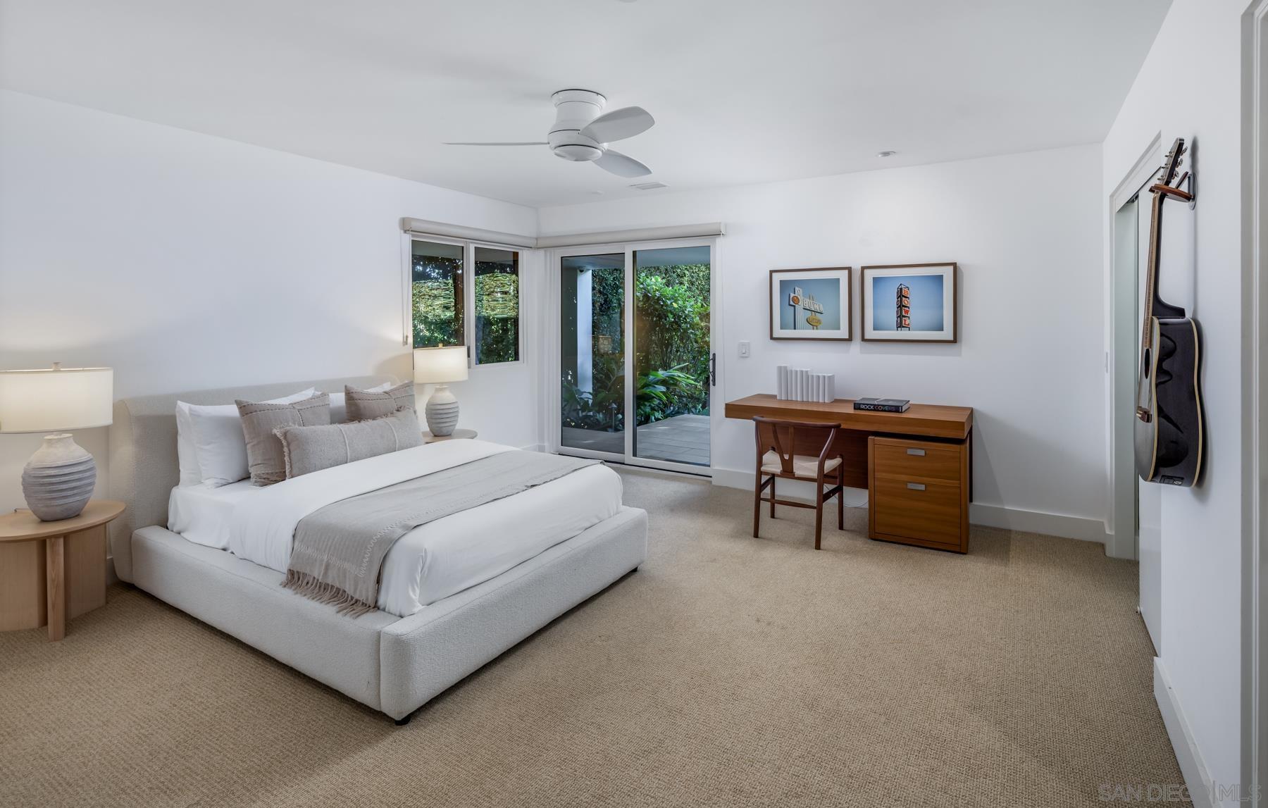 Detail Gallery Image 25 of 39 For 7970  Roseland Dr, La Jolla,  CA 92037 - 6 Beds | 5/1 Baths