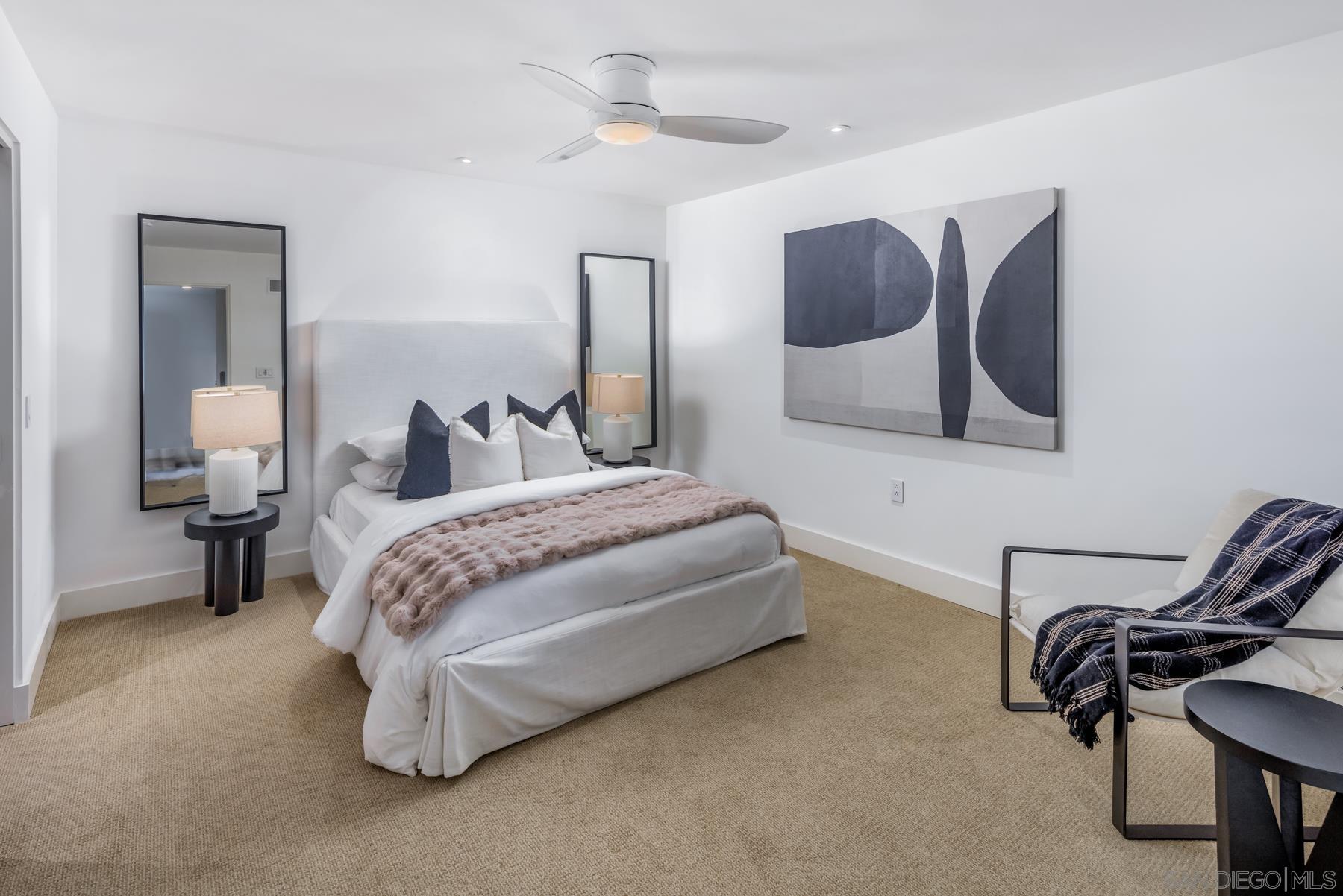 Detail Gallery Image 26 of 39 For 7970  Roseland Dr, La Jolla,  CA 92037 - 6 Beds | 5/1 Baths