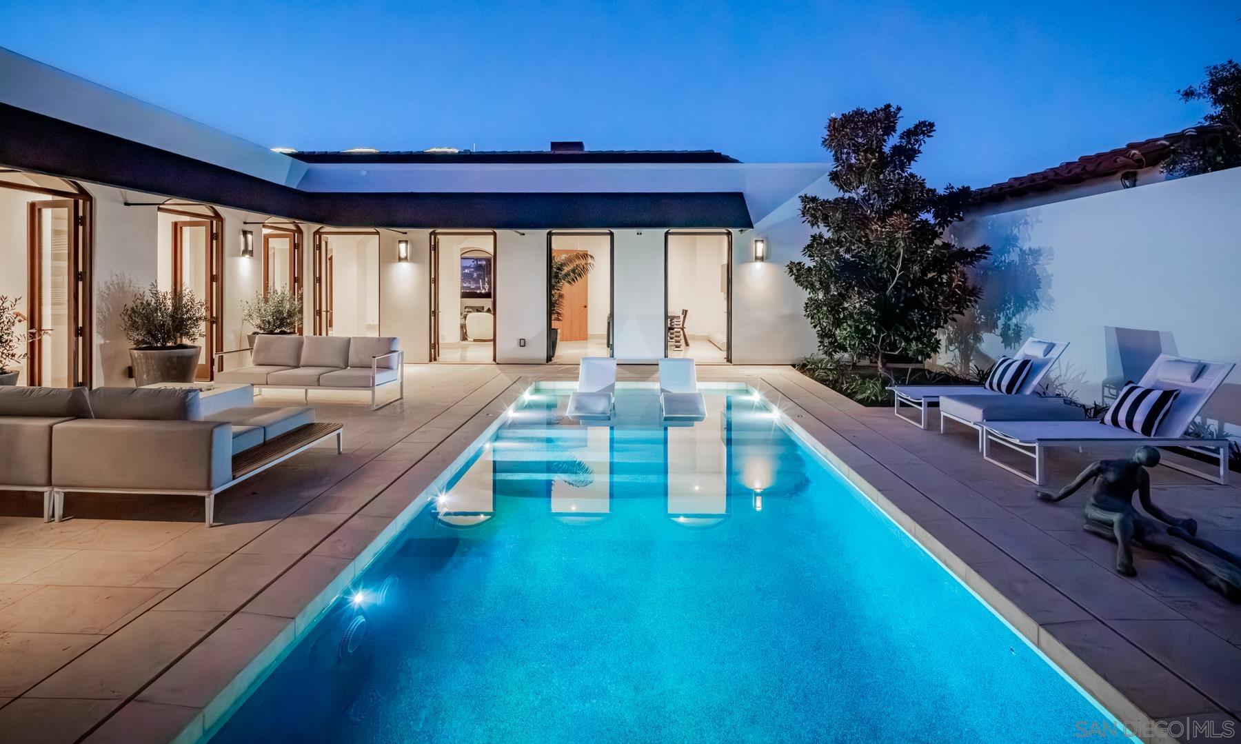 Detail Gallery Image 36 of 39 For 7970  Roseland Dr, La Jolla,  CA 92037 - 6 Beds | 5/1 Baths