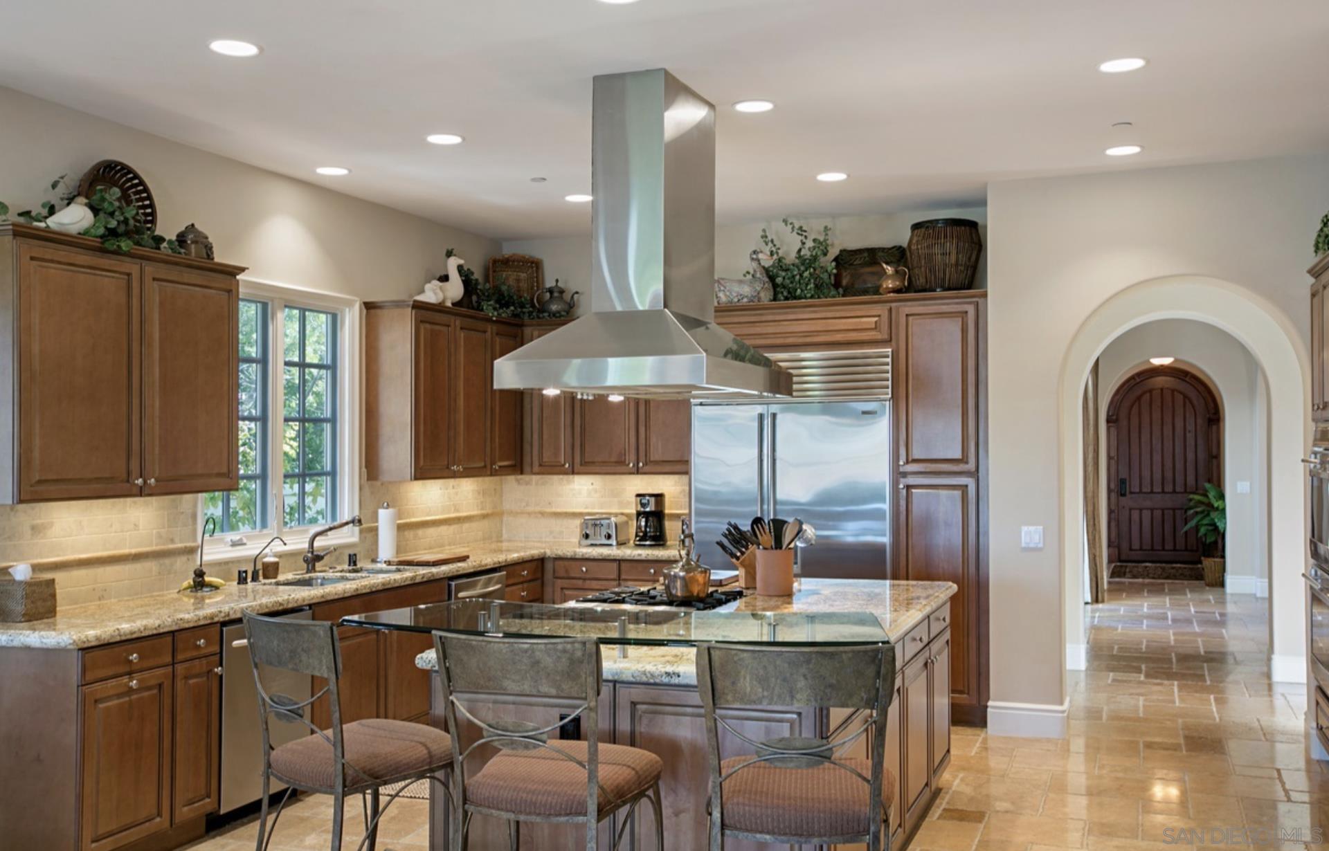 Detail Gallery Image 7 of 18 For 8181  Lamour Ln, San Diego,  CA 92127 - 3 Beds | 3/1 Baths