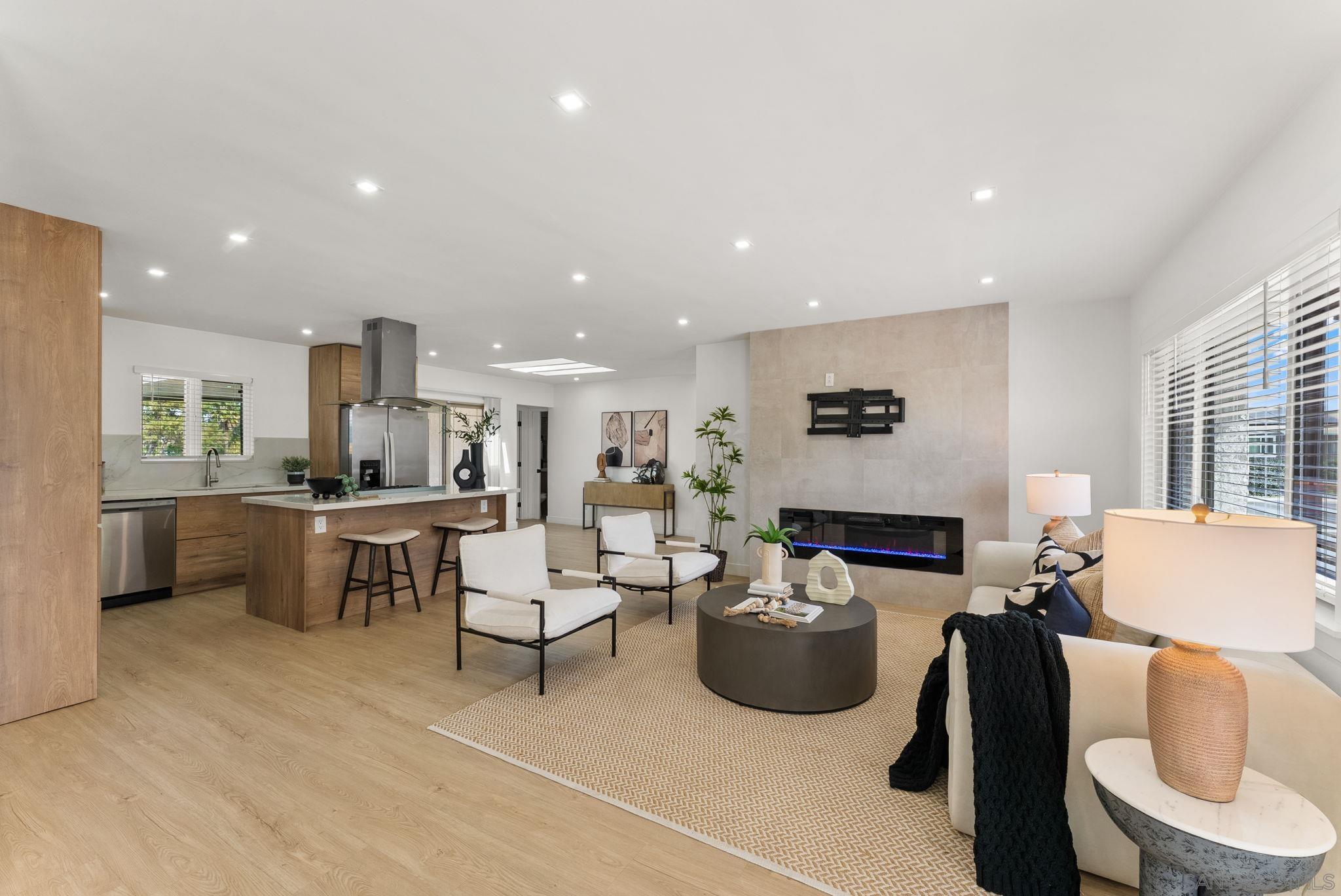 Detail Gallery Image 4 of 47 For 6844  Missy Court, San Diego,  CA 92115 - 6 Beds | 4/1 Baths