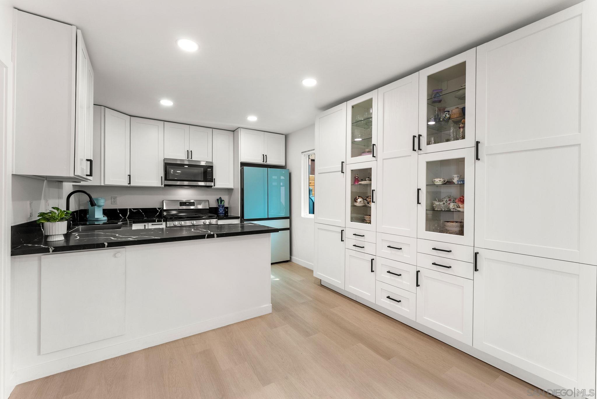 Detail Gallery Image 39 of 47 For 6844  Missy Court, San Diego,  CA 92115 - 6 Beds | 4/1 Baths