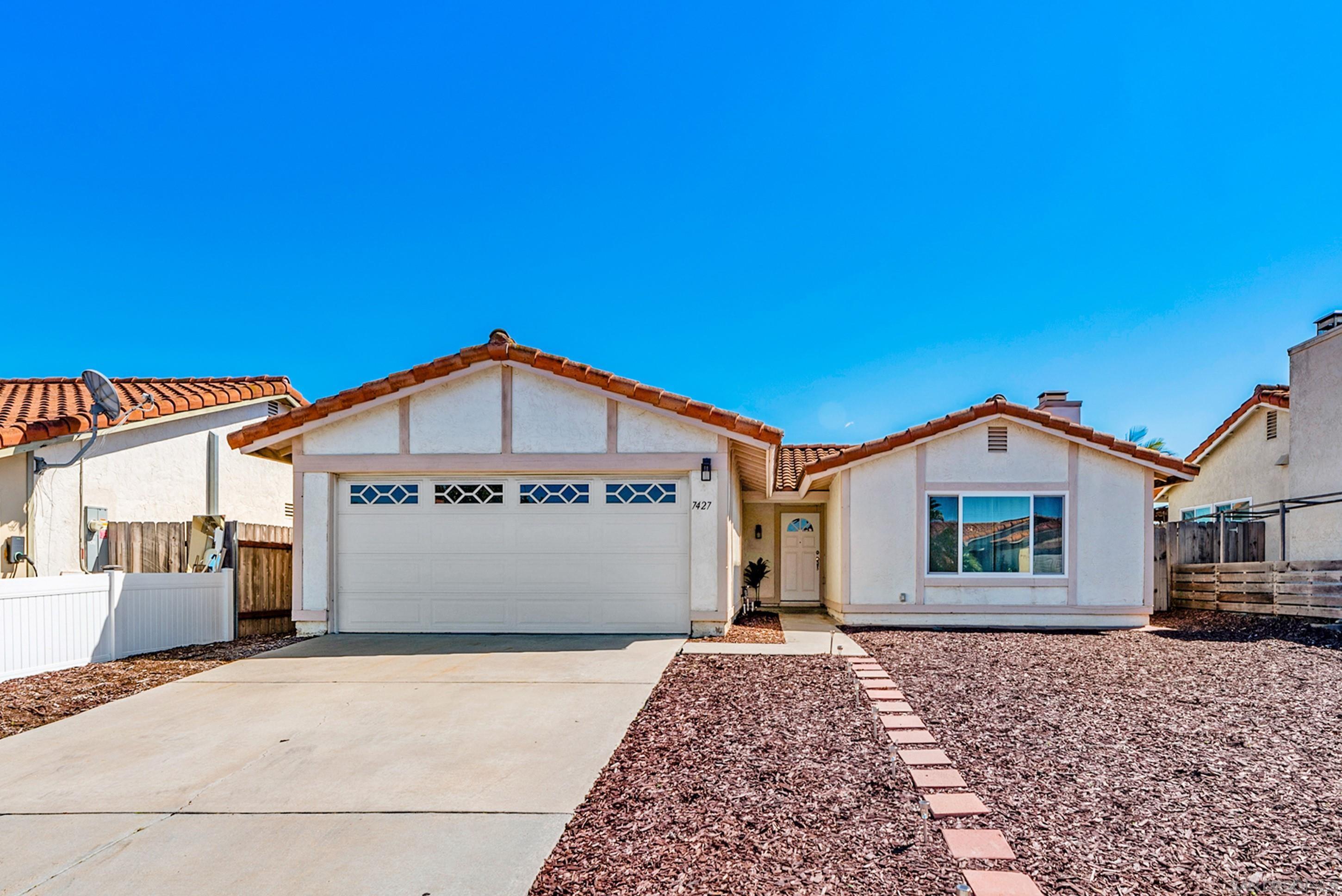 Detail Gallery Image 6 of 68 For 7427  Kamwood St, San Diego,  CA 92126 - 3 Beds | 2 Baths