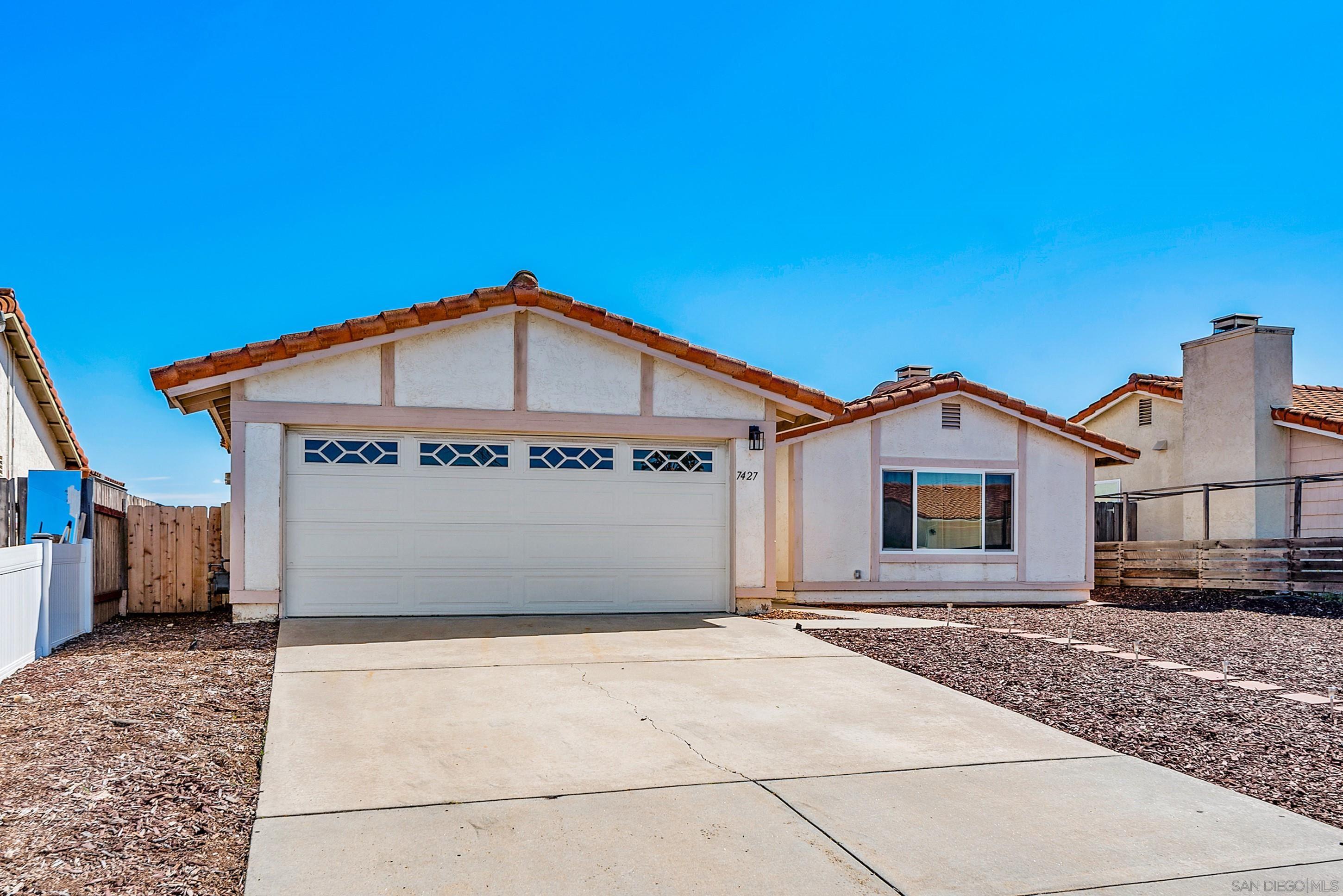 Detail Gallery Image 7 of 68 For 7427  Kamwood St, San Diego,  CA 92126 - 3 Beds | 2 Baths