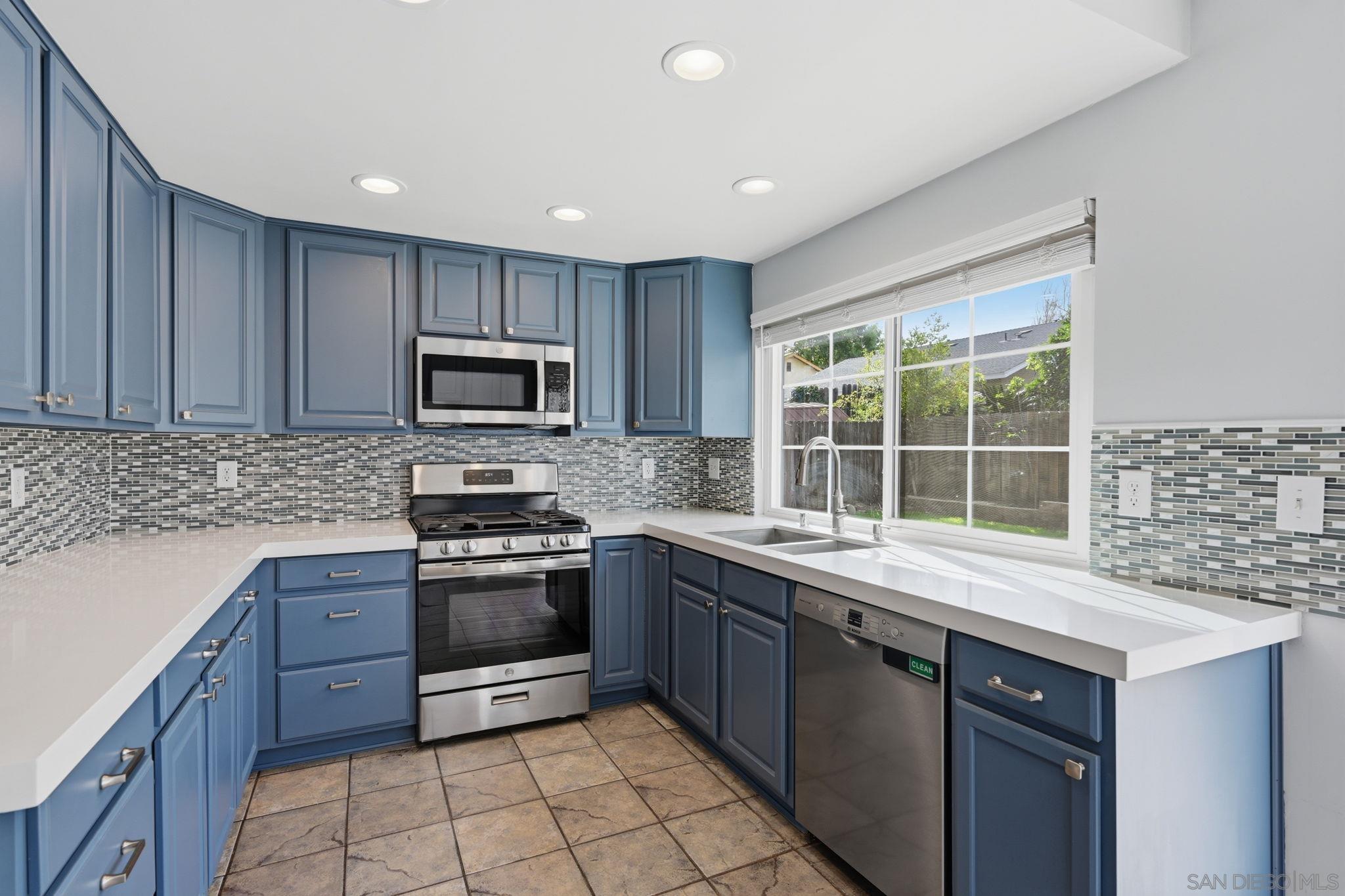 Front Image Thumbnail for SD260005765