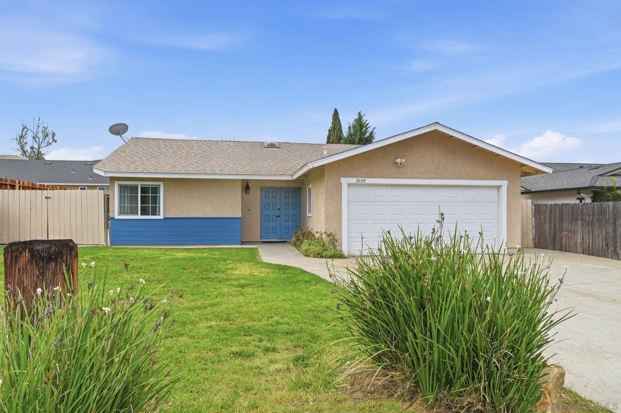 Detail Gallery Image 2 of 31 For 3039  Pecan Pl, Escondido,  CA 92027 - 3 Beds | 2 Baths