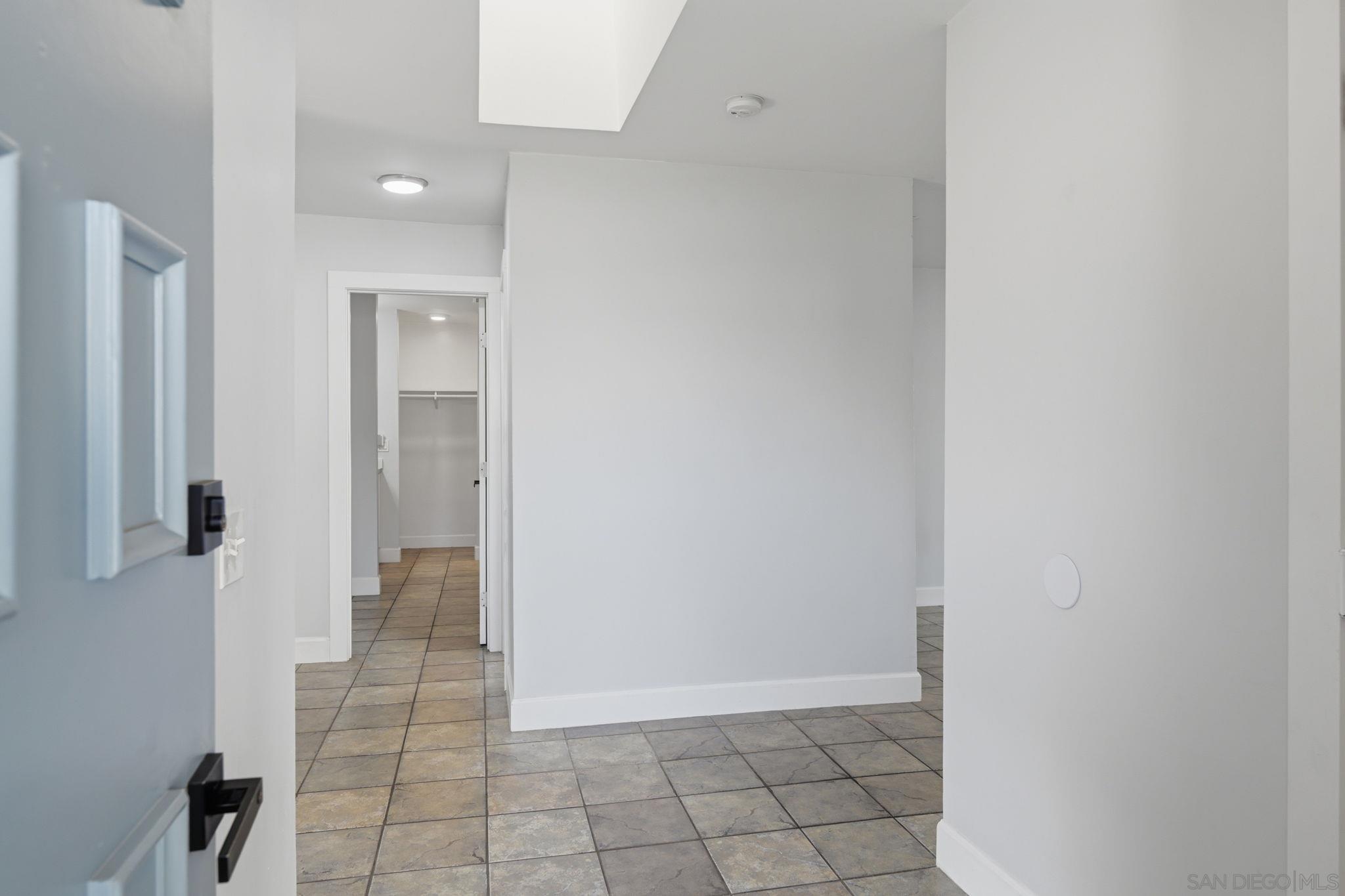 Detail Gallery Image 4 of 31 For 3039  Pecan Pl, Escondido,  CA 92027 - 3 Beds | 2 Baths