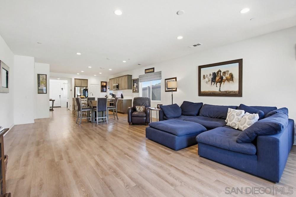 Detail Gallery Image 14 of 62 For 441  Ventasso Way, Fallbrook,  CA 92028 - 3 Beds | 3 Baths