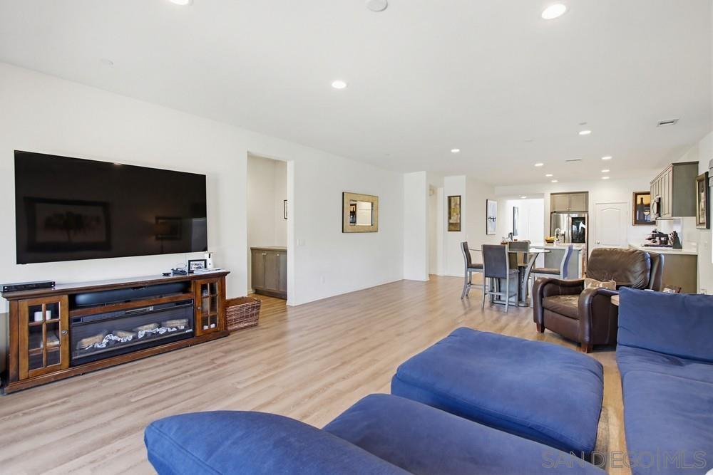 Detail Gallery Image 15 of 62 For 441  Ventasso Way, Fallbrook,  CA 92028 - 3 Beds | 3 Baths