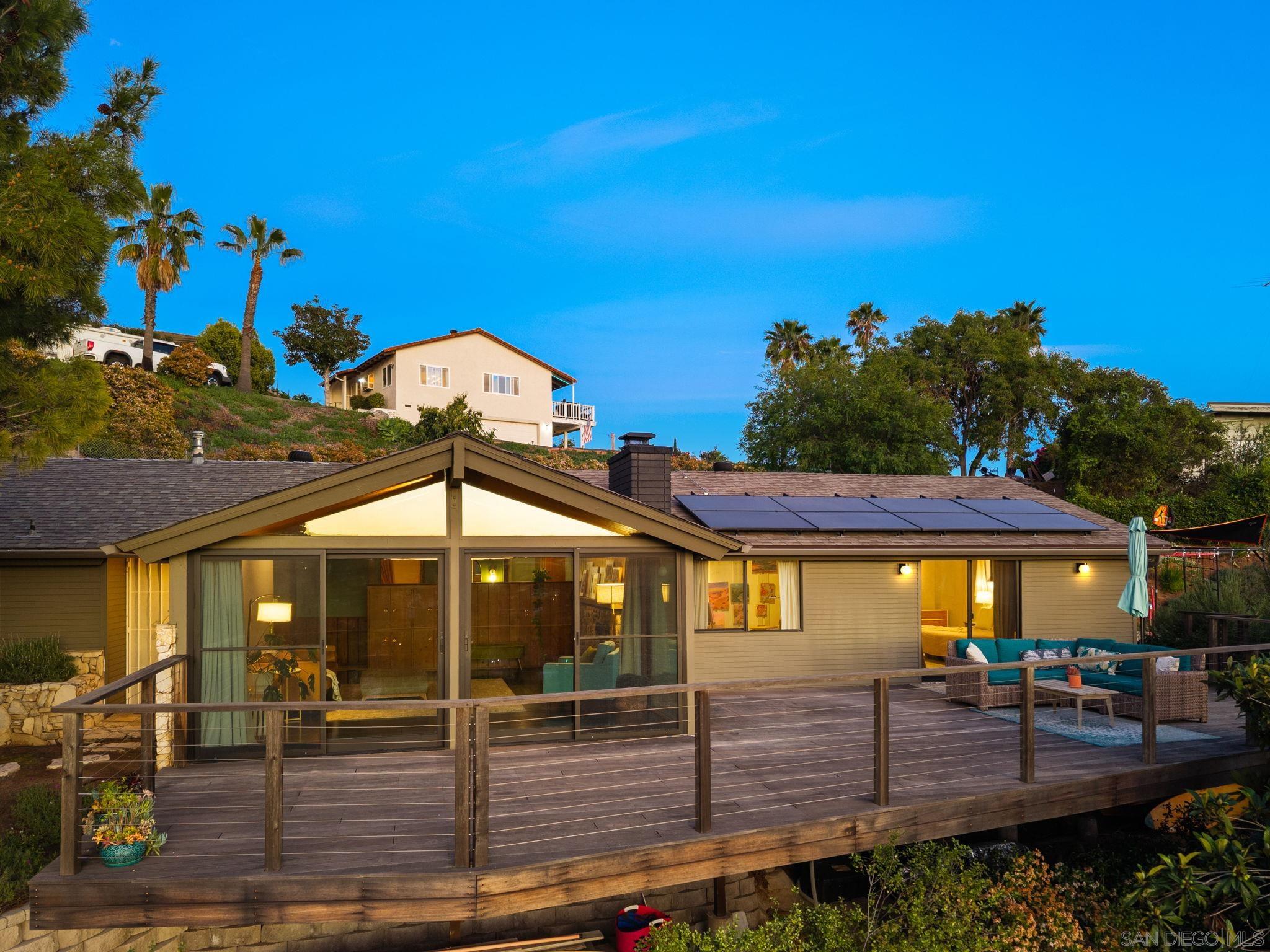 Detail Gallery Image 34 of 36 For 1560  Plantation Way, El Cajon,  CA 92019 - 4 Beds | 2 Baths