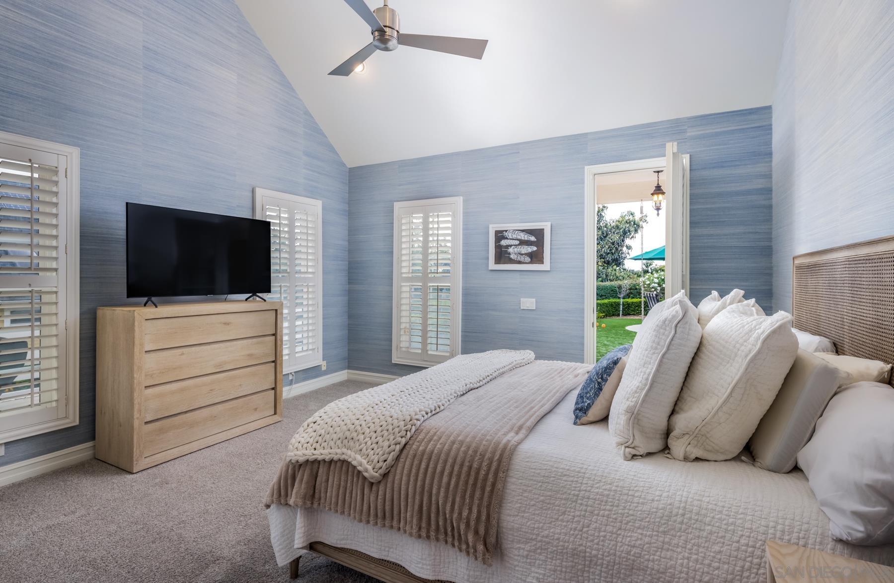 Detail Gallery Image 14 of 50 For 2035-41  Mango Glen, Vista,  CA 92084 - 6 Beds | 4/1 Baths