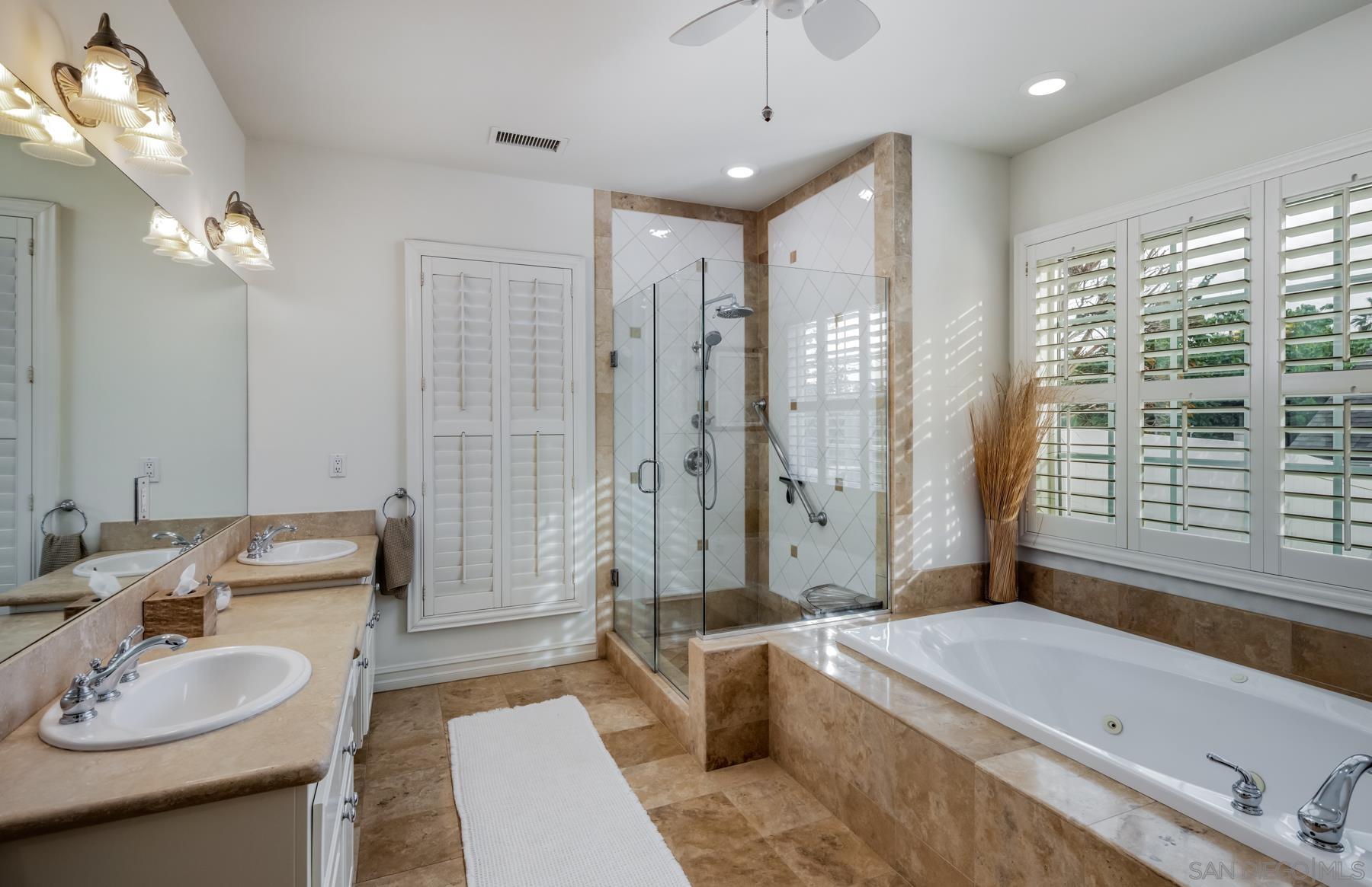 Detail Gallery Image 16 of 50 For 2035-41  Mango Glen, Vista,  CA 92084 - 6 Beds | 4/1 Baths