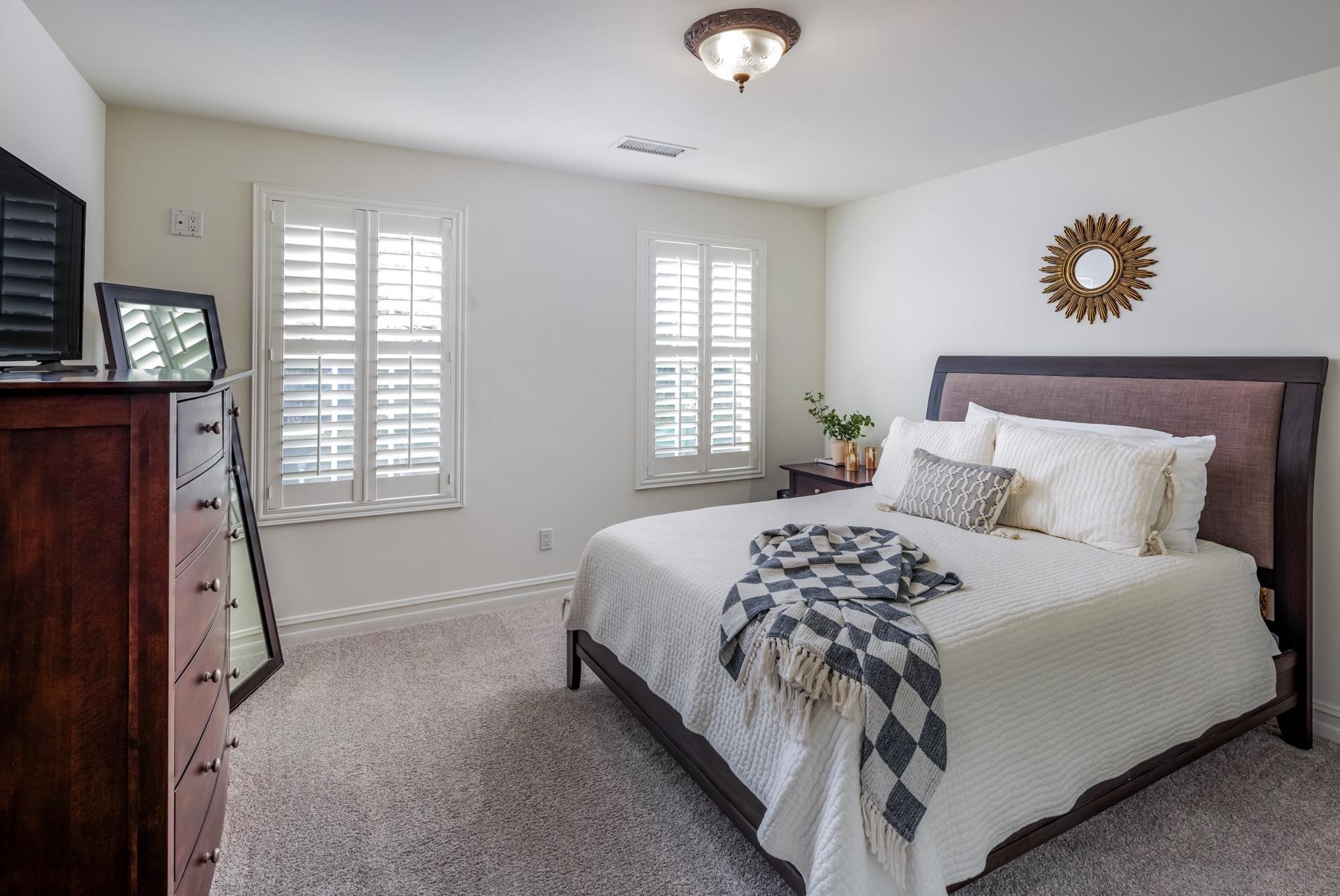 Detail Gallery Image 17 of 50 For 2035-41  Mango Glen, Vista,  CA 92084 - 6 Beds | 4/1 Baths