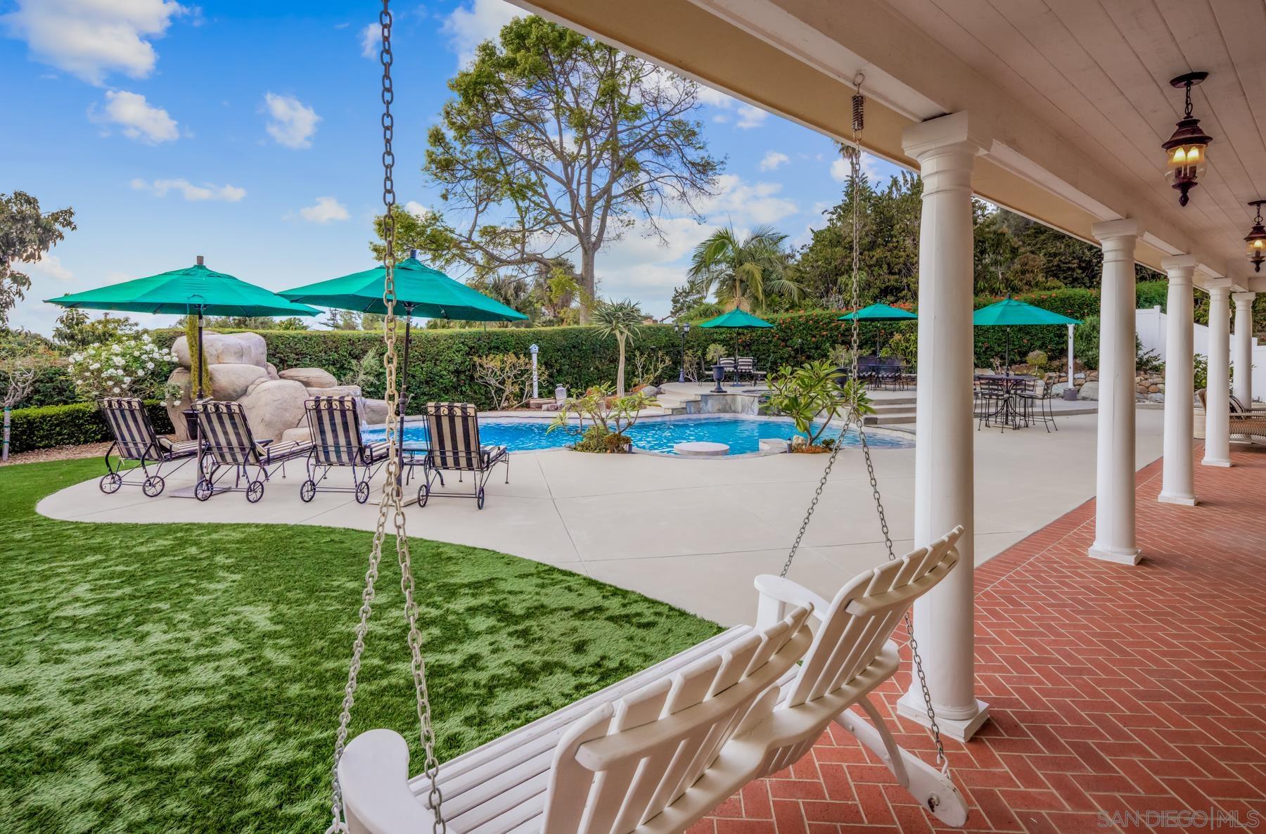 Detail Gallery Image 26 of 50 For 2035-41  Mango Glen, Vista,  CA 92084 - 6 Beds | 4/1 Baths