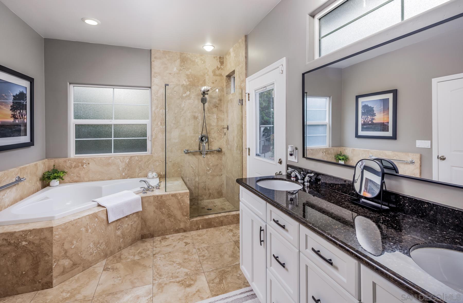 Detail Gallery Image 45 of 50 For 2035-41  Mango Glen, Vista,  CA 92084 - 6 Beds | 4/1 Baths