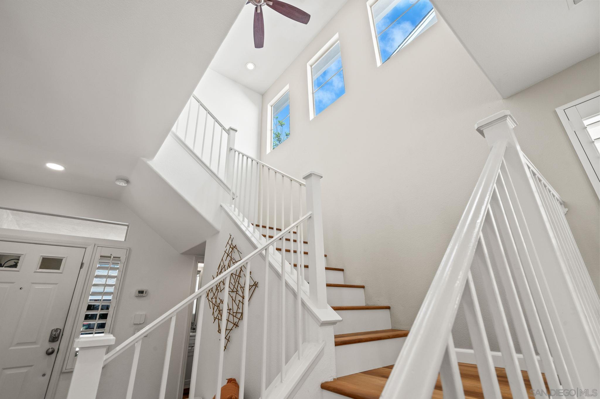 Detail Gallery Image 15 of 51 For 9715  Stonecrest Blvd, San Diego,  CA 92123 - 3 Beds | 2/1 Baths