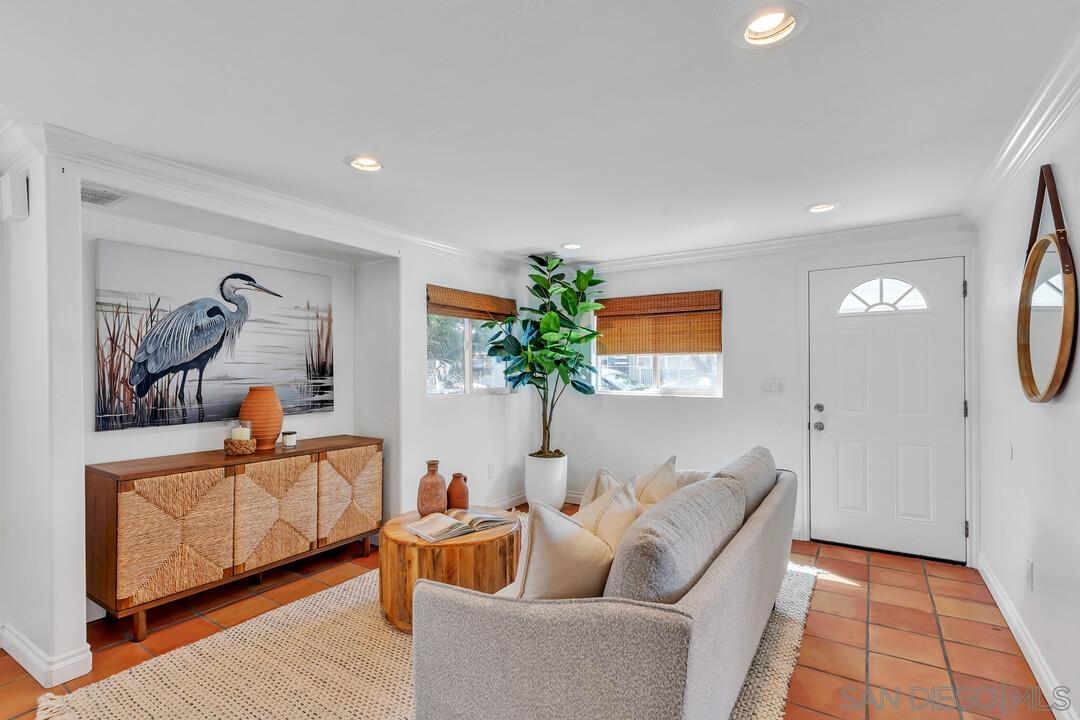 Detail Gallery Image 4 of 43 For 979  Connecticut, Imperial Beach,  CA 91932 - 3 Beds | 2 Baths