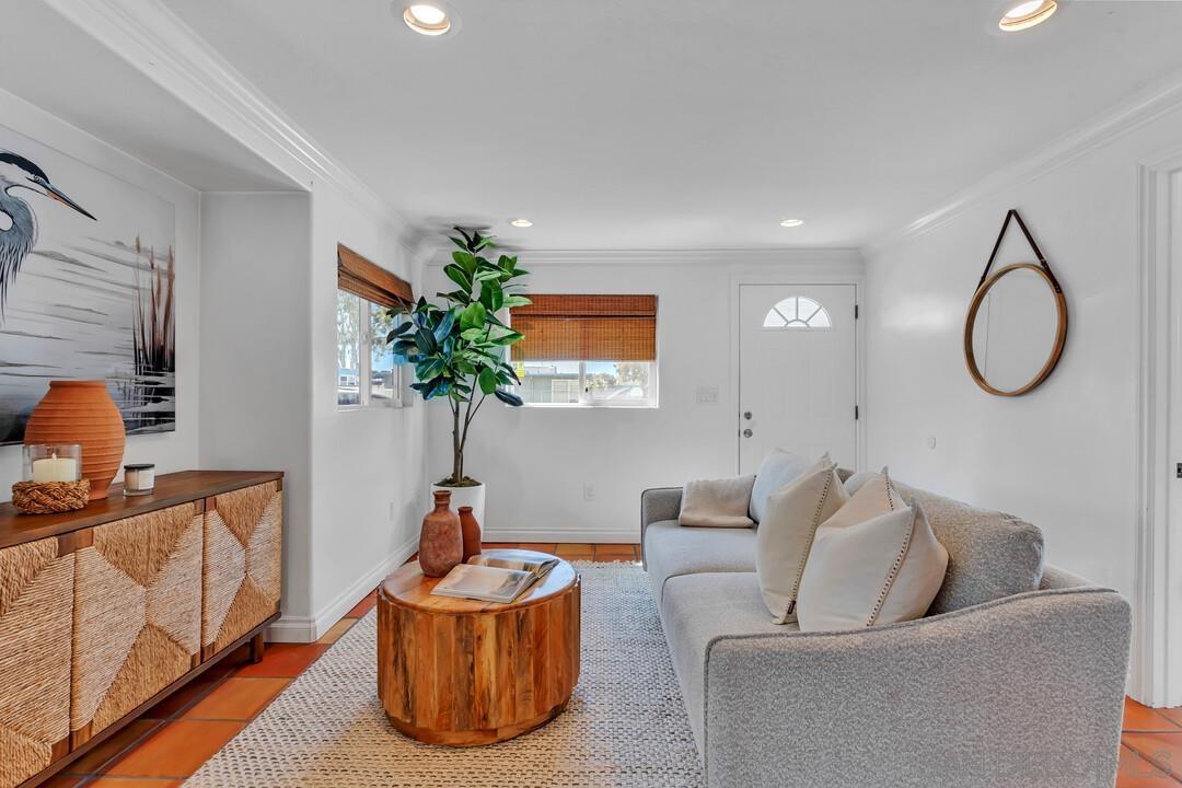 Detail Gallery Image 5 of 43 For 979  Connecticut, Imperial Beach,  CA 91932 - 3 Beds | 2 Baths