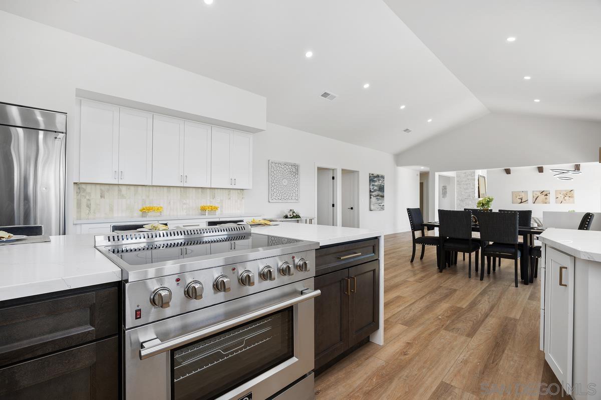 Detail Gallery Image 12 of 56 For 1112  Starview Dr, Vista,  CA 92084 - 7 Beds | 4/1 Baths