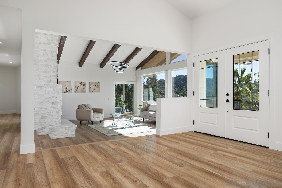 Detail Gallery Image 15 of 56 For 1112  Starview Dr, Vista,  CA 92084 - 7 Beds | 4/1 Baths