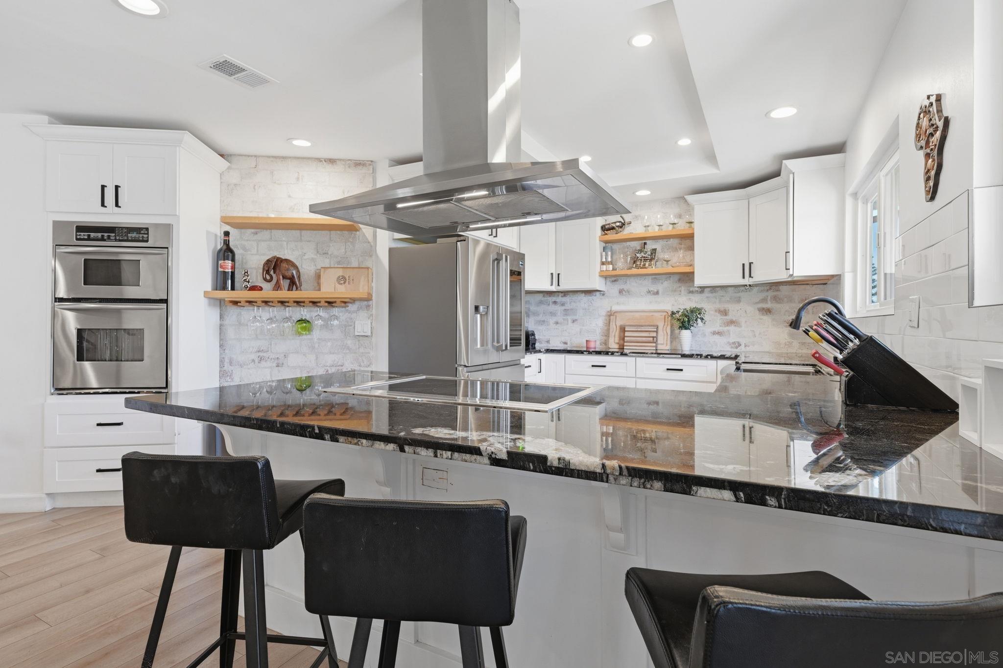 Detail Gallery Image 7 of 69 For 9257  Dillon Dr, La Mesa,  CA 91941 - 4 Beds | 2/1 Baths