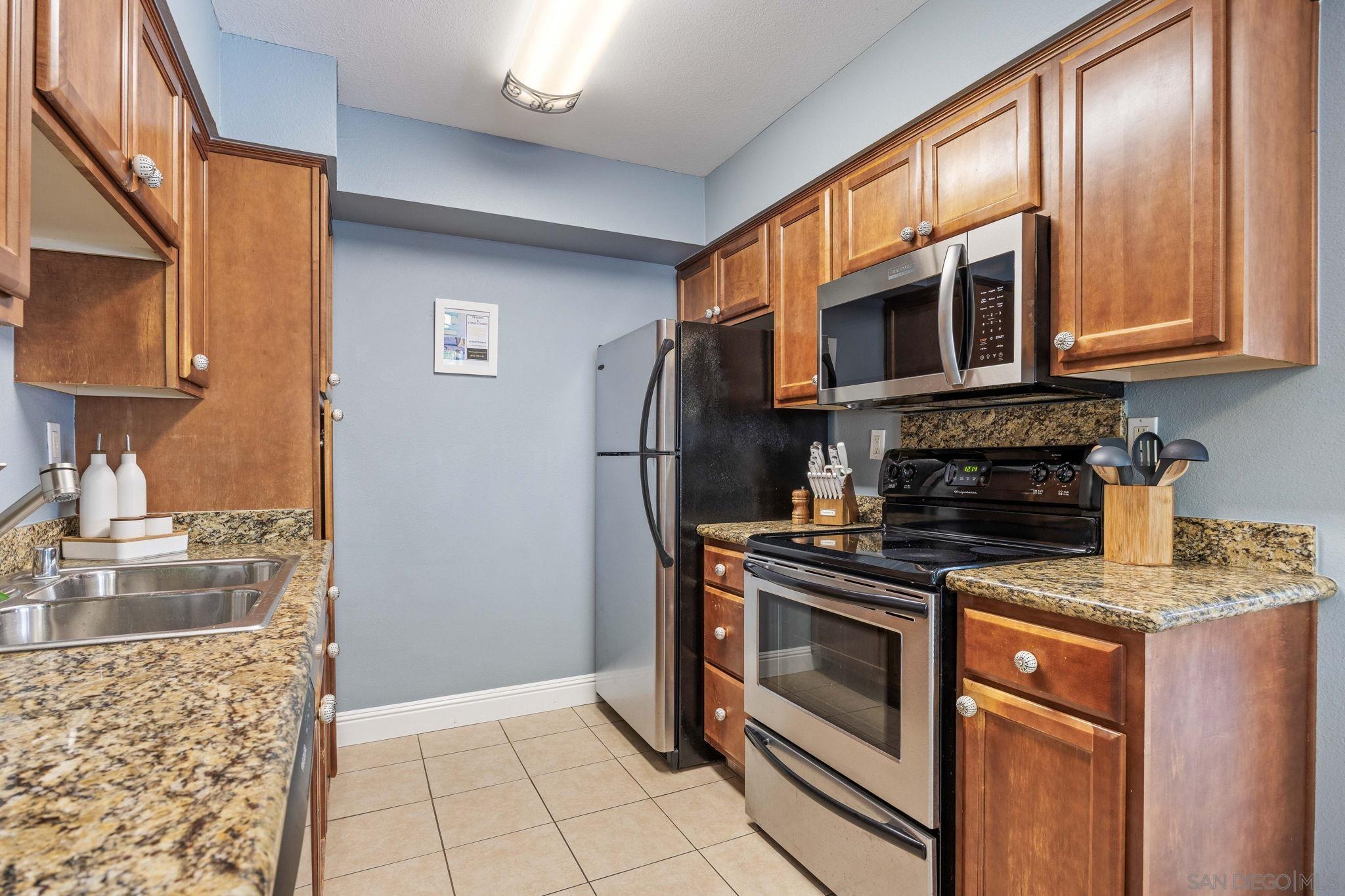 Detail Gallery Image 13 of 26 For 4127  38th  #1,  San Diego,  CA 92105 - 2 Beds | 2 Baths