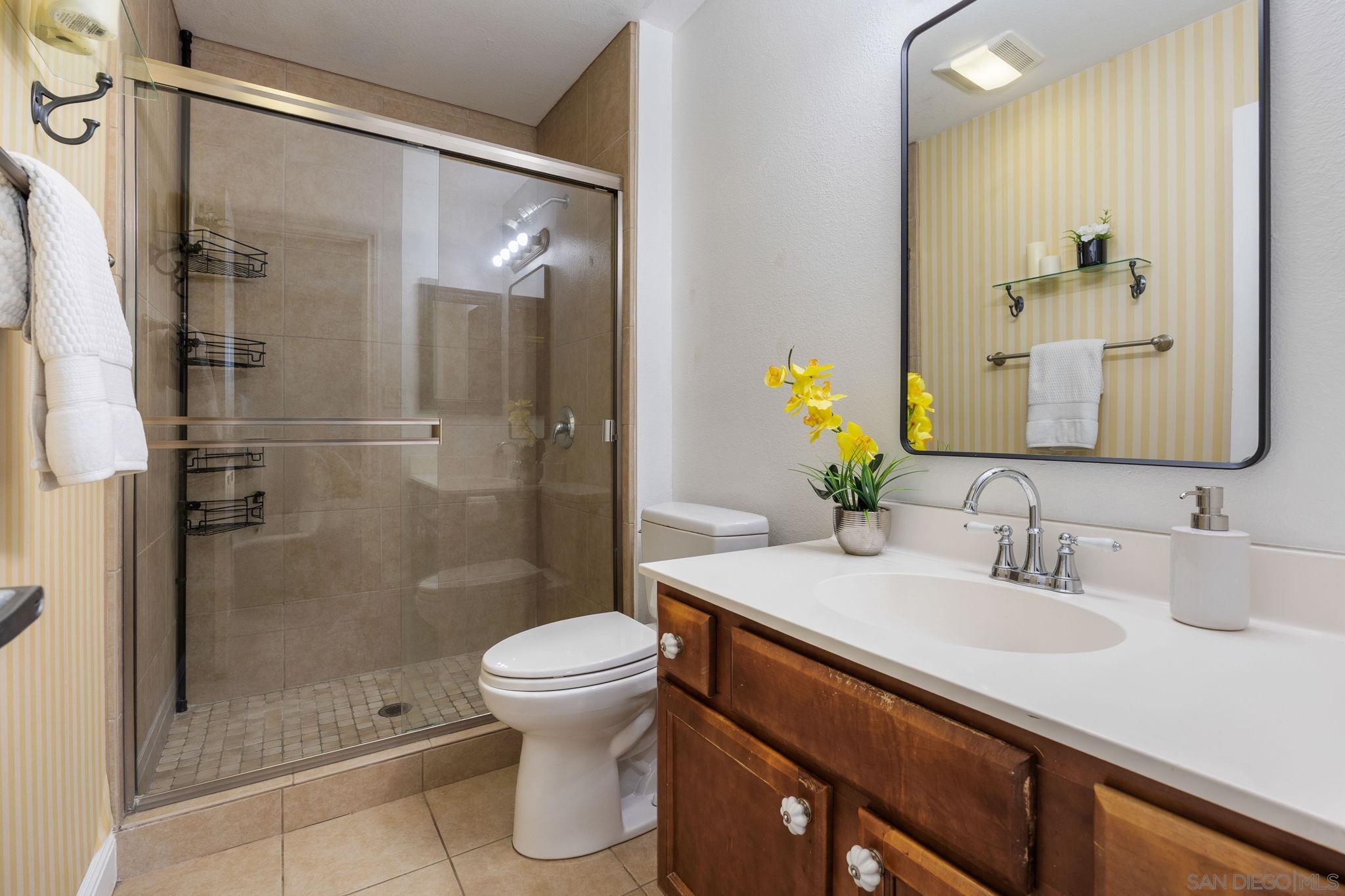 Detail Gallery Image 5 of 26 For 4127  38th  #1,  San Diego,  CA 92105 - 2 Beds | 2 Baths