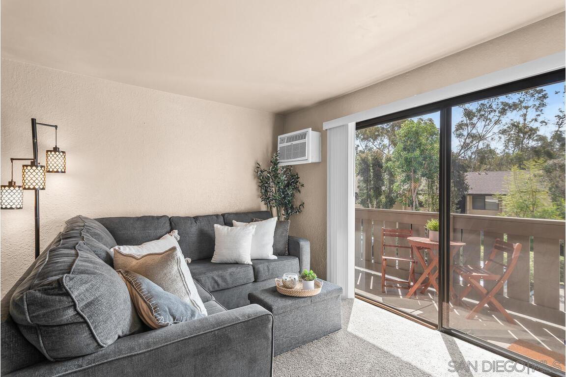 Detail Gallery Image 2 of 30 For 10332  Caminito Aralia  #109,  San Diego,  CA 92131 - 1 Beds | 1 Baths