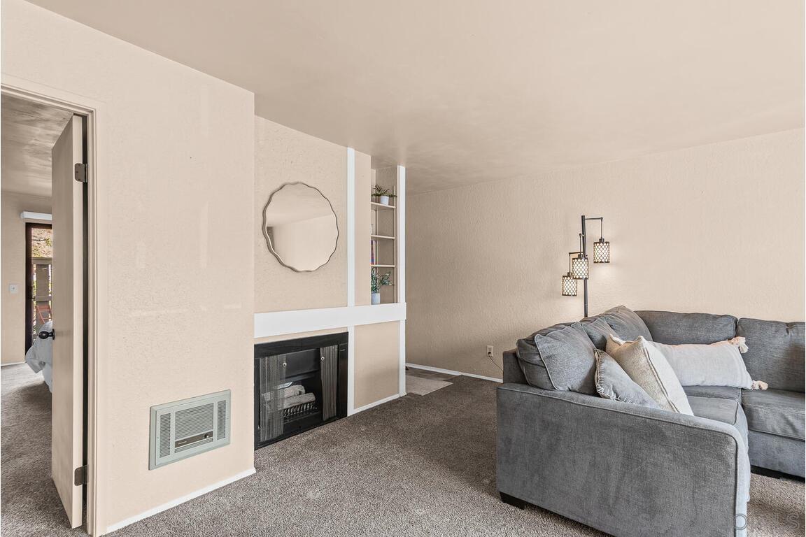 Detail Gallery Image 6 of 30 For 10332  Caminito Aralia  #109,  San Diego,  CA 92131 - 1 Beds | 1 Baths