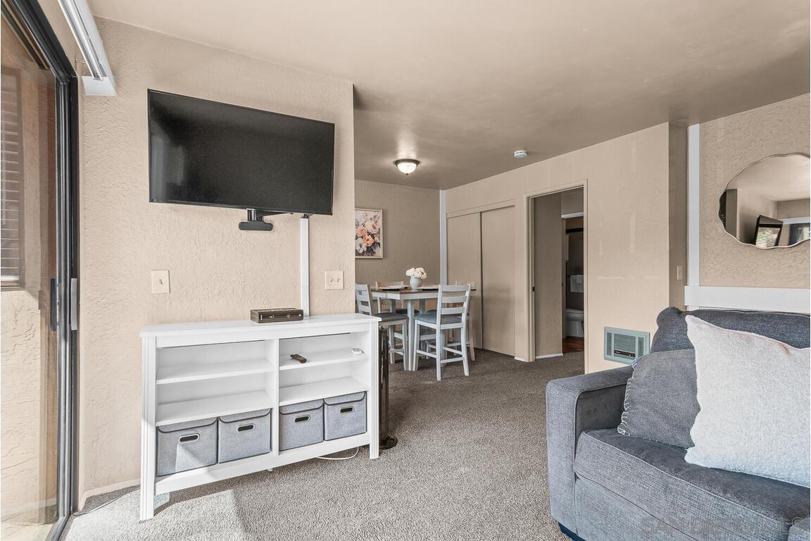 Detail Gallery Image 8 of 30 For 10332  Caminito Aralia  #109,  San Diego,  CA 92131 - 1 Beds | 1 Baths