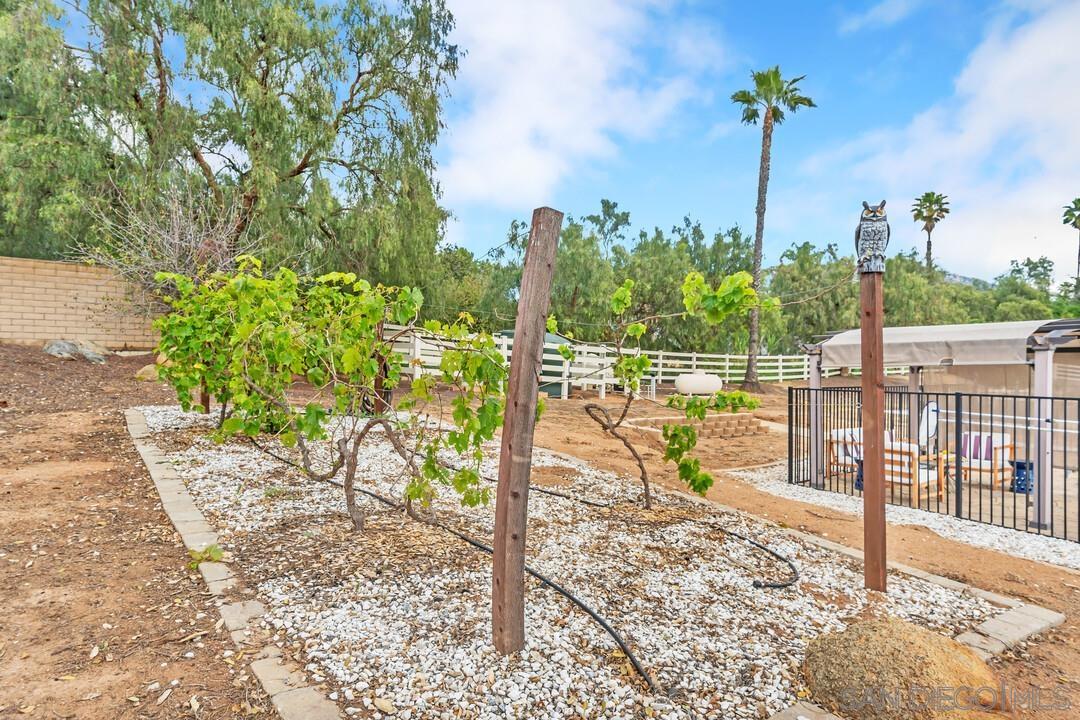 Detail Gallery Image 48 of 60 For 14930  Eastvale, Poway,  CA 92064 - 4 Beds | 2/1 Baths