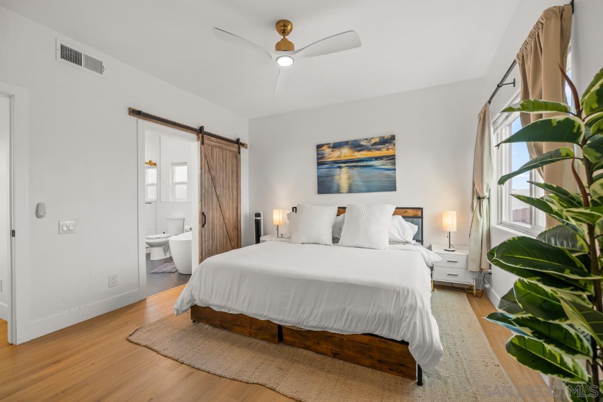 Detail Gallery Image 15 of 48 For 727  Ostend Ct, San Diego,  CA 92109 - 3 Beds | 2/1 Baths