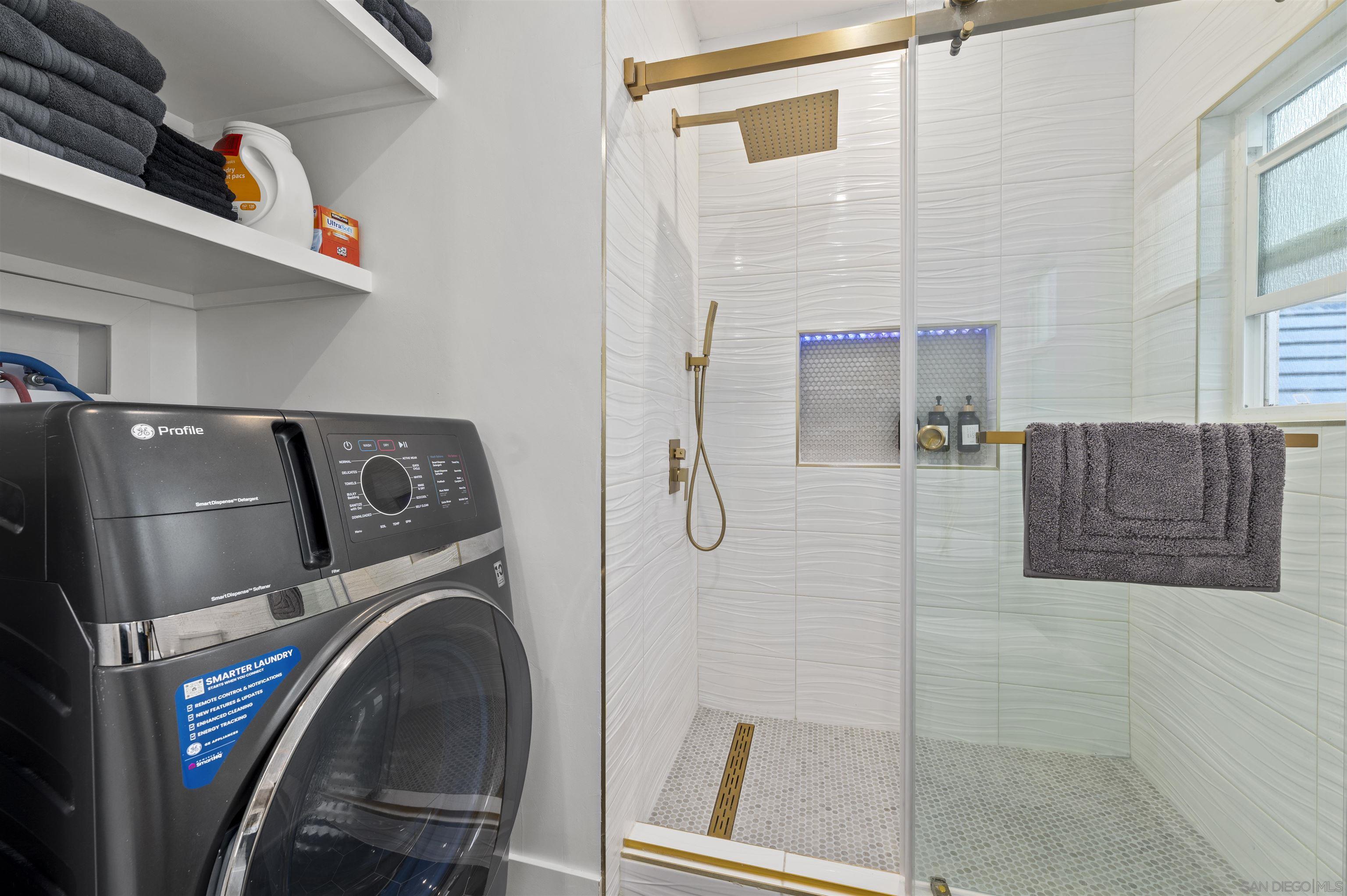 Detail Gallery Image 24 of 48 For 727  Ostend Ct, San Diego,  CA 92109 - 3 Beds | 2/1 Baths