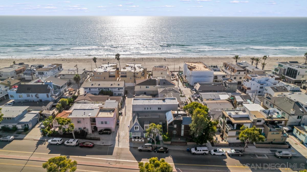 Detail Gallery Image 42 of 48 For 727  Ostend Ct, San Diego,  CA 92109 - 3 Beds | 2/1 Baths