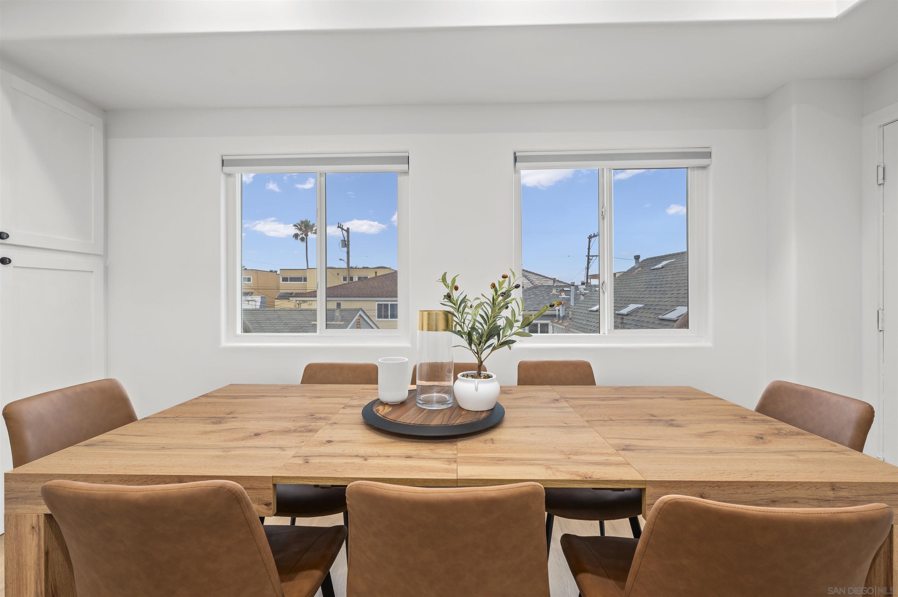 Detail Gallery Image 7 of 48 For 727  Ostend Ct, San Diego,  CA 92109 - 3 Beds | 2/1 Baths